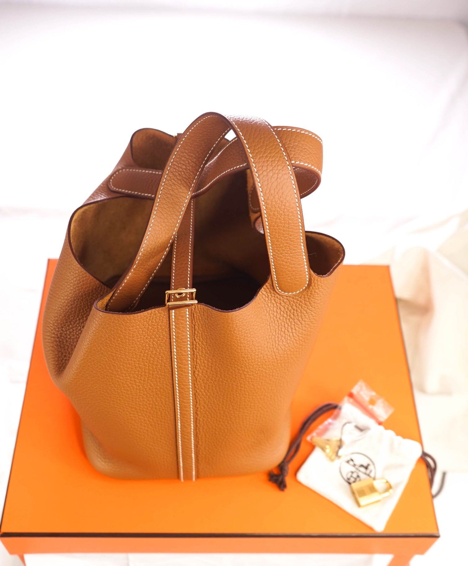 HERMES - Handbag "PICOTIN" Lock 22 Clemence Bull Calf Skin 37 Gold