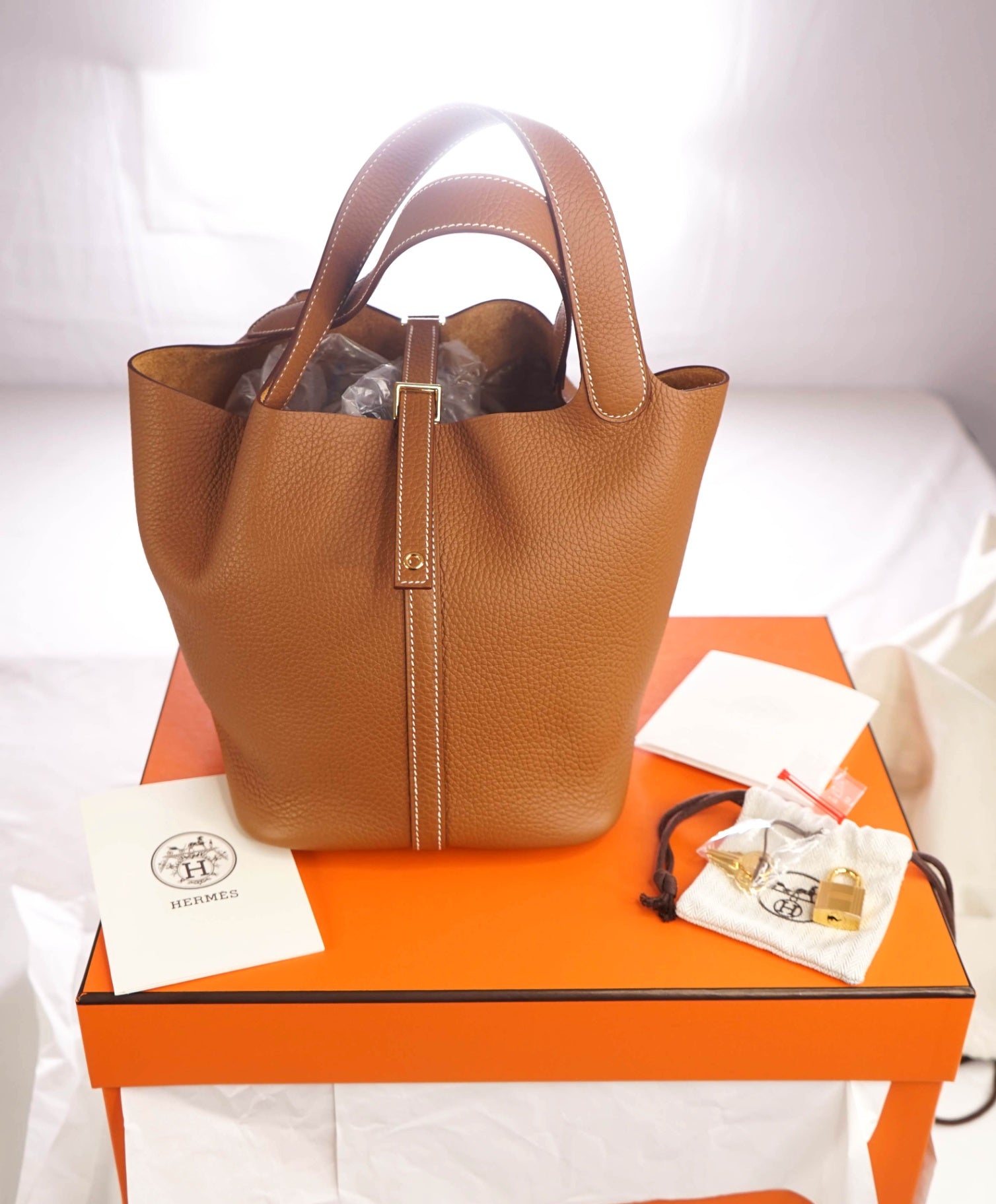 HERMES - Handbag "PICOTIN" Lock 22 Clemence Bull Calf Skin 37 Gold