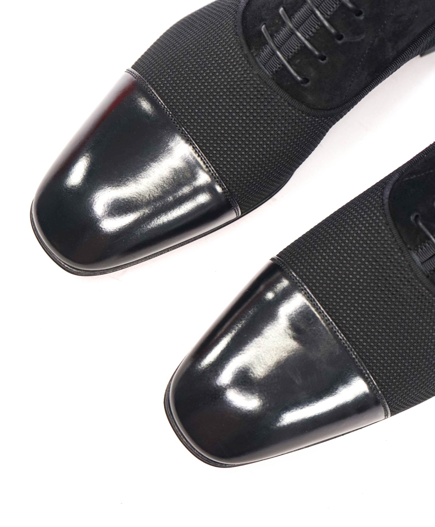 $1,050 CHRISTIAN LOUBOUTIN - Black "GREGGO" Suede Oxfords - US 8 (41EU)