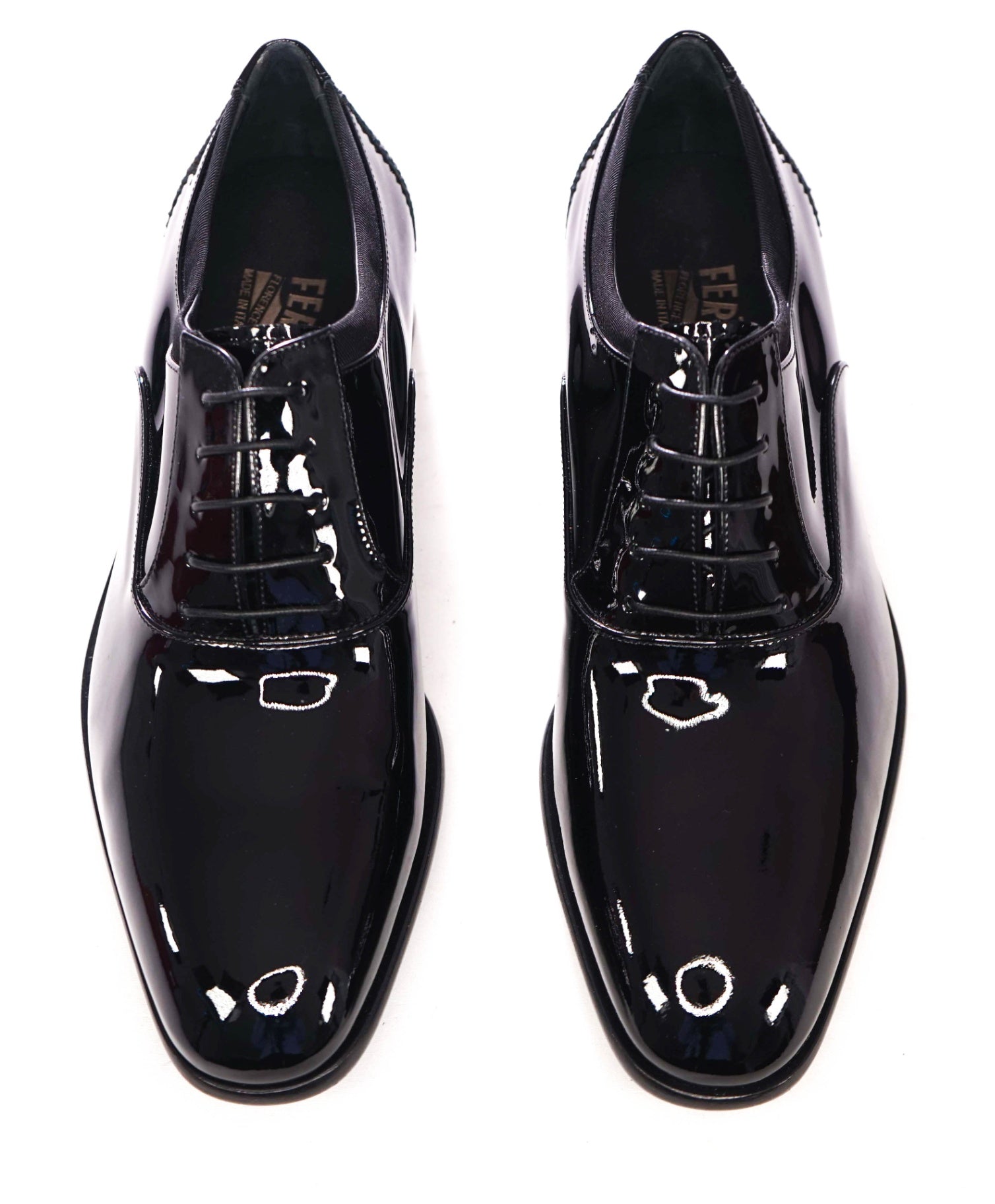 $950 FERRAGAMO - "AIDEN" Black Patent Leather Oxfords - 7.5 EE