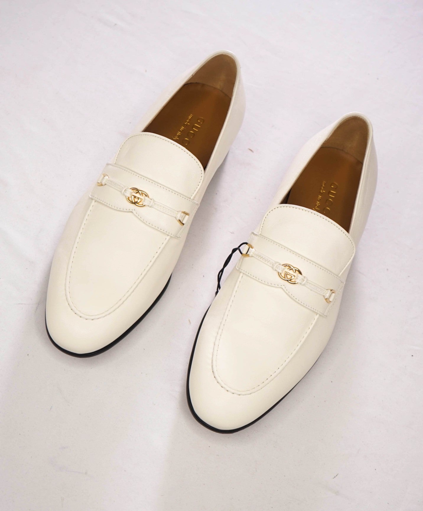 $950 GUCCI - Ivory White Leather GG Loafers - 10.5 (10G)