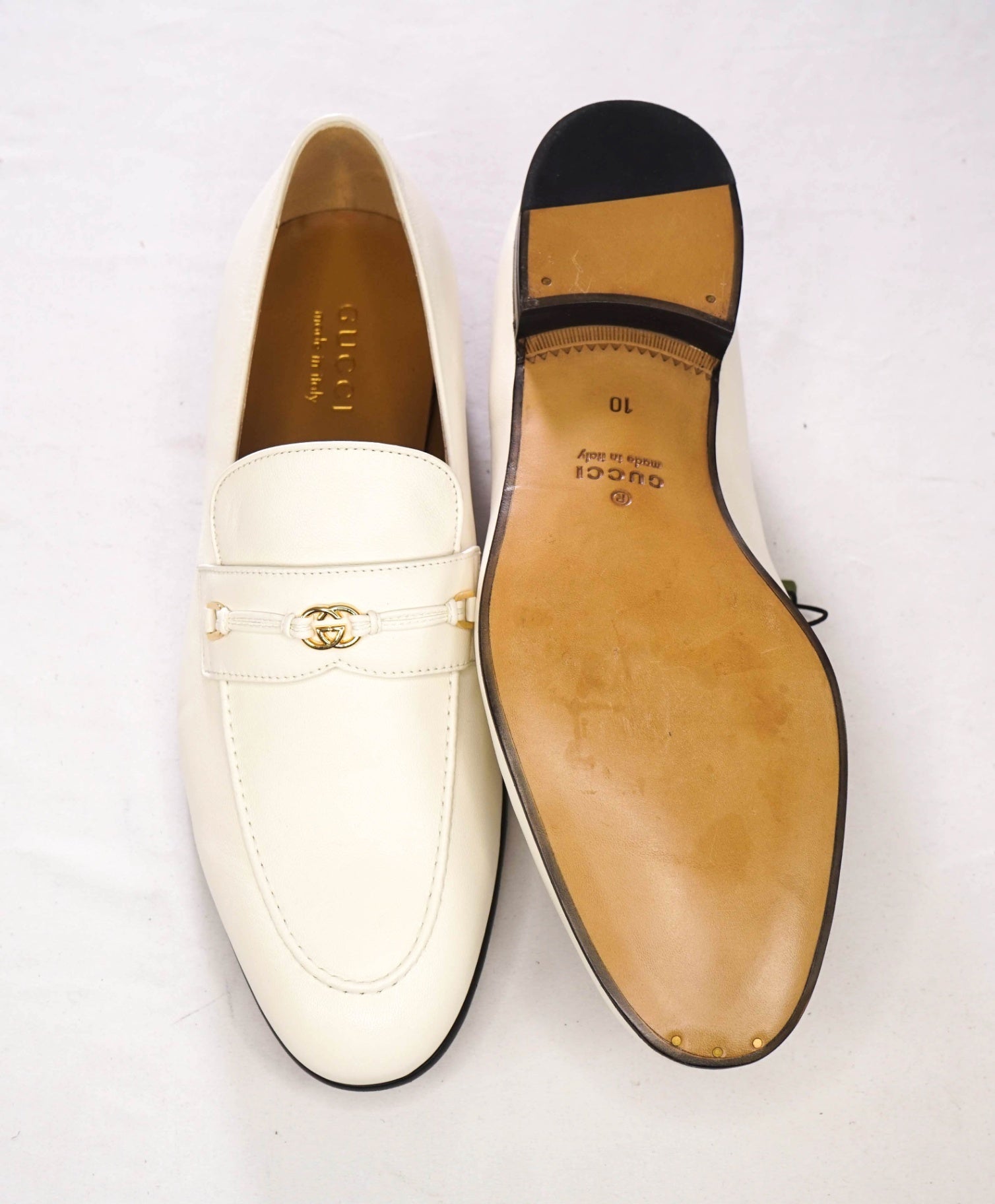 $950 GUCCI - Ivory White Leather GG Loafers - 10.5 (10G)