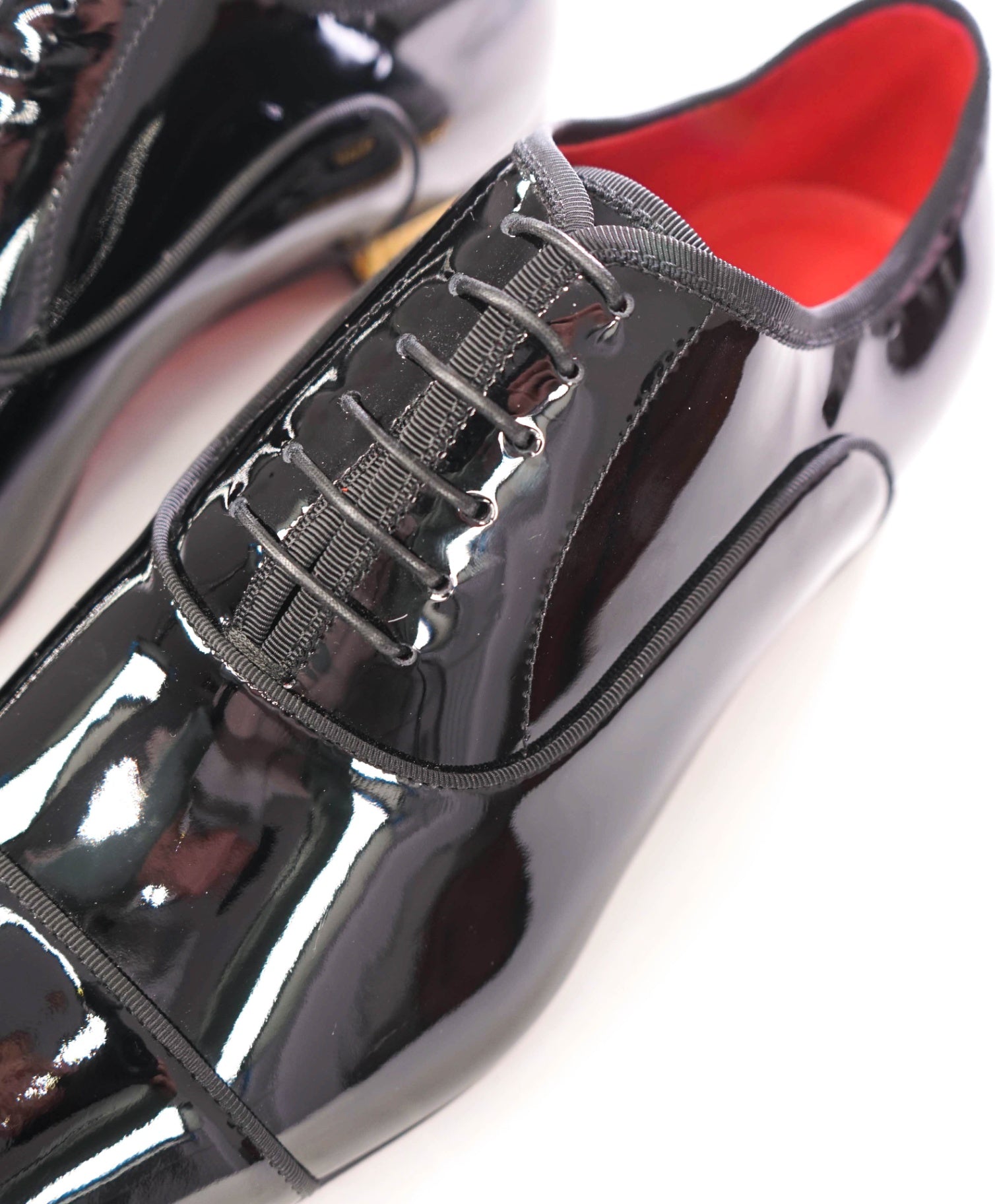 $1,300 CHRISTIAN LOUBOUTIN - *MET GREGGO* Patent Leather Black Oxfords - US 11.5 (44.5EU)