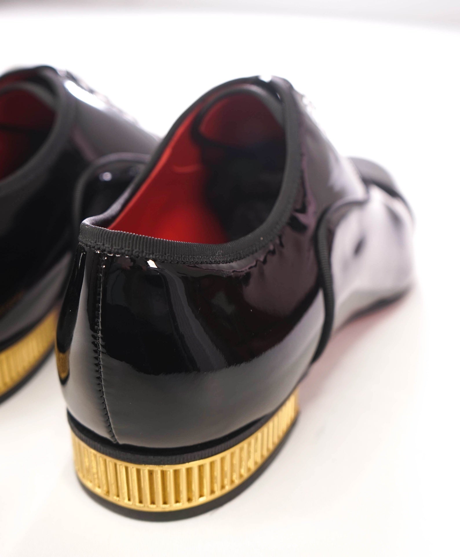 $1,300 CHRISTIAN LOUBOUTIN - *MET GREGGO* Patent Leather Black Oxfords - US 11.5 (44.5EU)