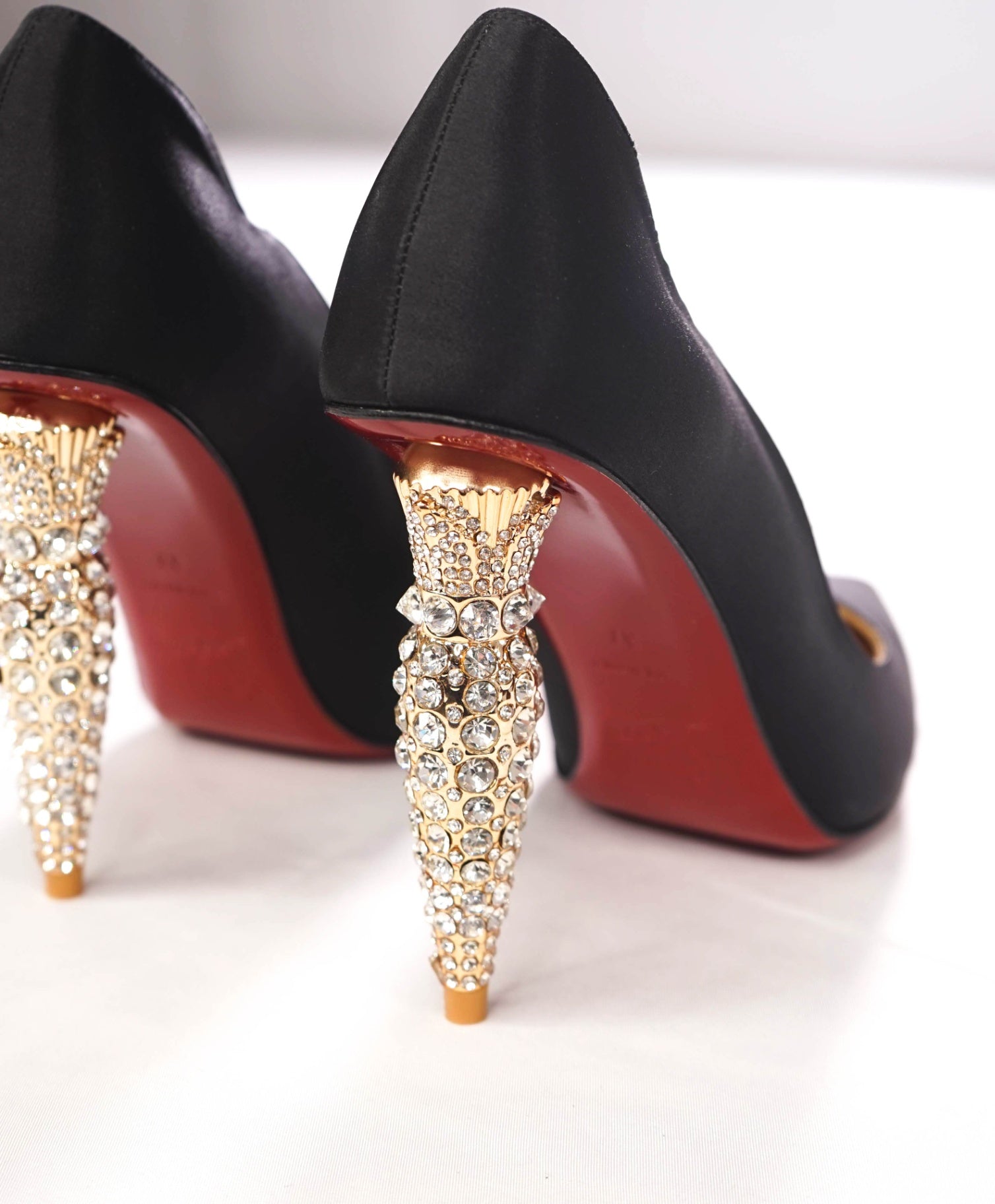 $1,495 CHRISTIAN LOUBOUTIN - Black Satin Crystal Embellished 100mm *HOT CHICK* Pumps - US 7 (37EU)