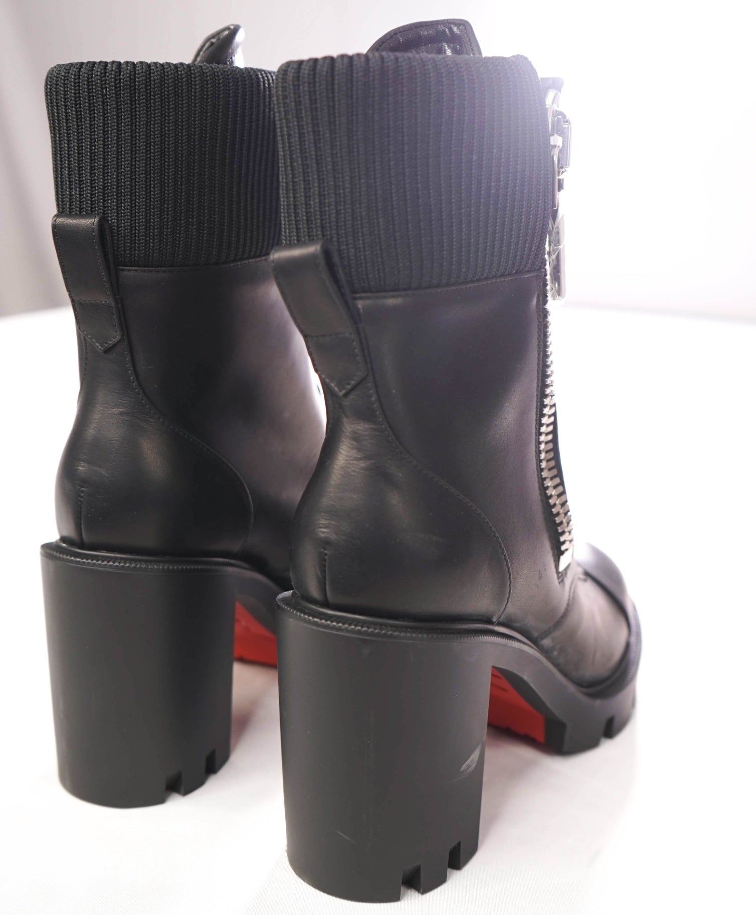 $2,295 CHRISTIAN LOUBOUTIN - Black EN HIVER Boots - US 7.5 (37.5EU)