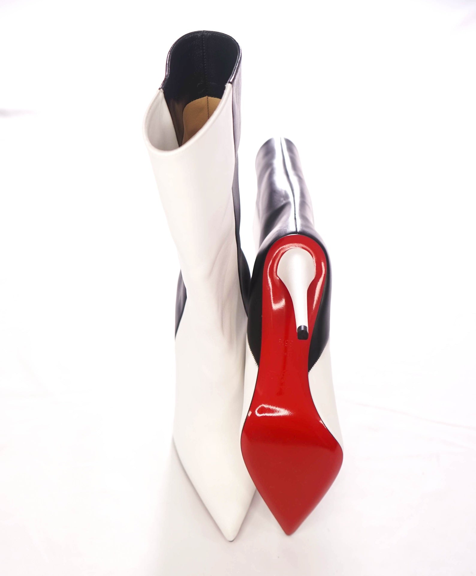 $1,595 CHRISTIAN LOUBOUTIN - Two-Tone Black/White Leather "ASTRILARGE BOOTY" 100mm Boots - US 6.5 (36.5EU)