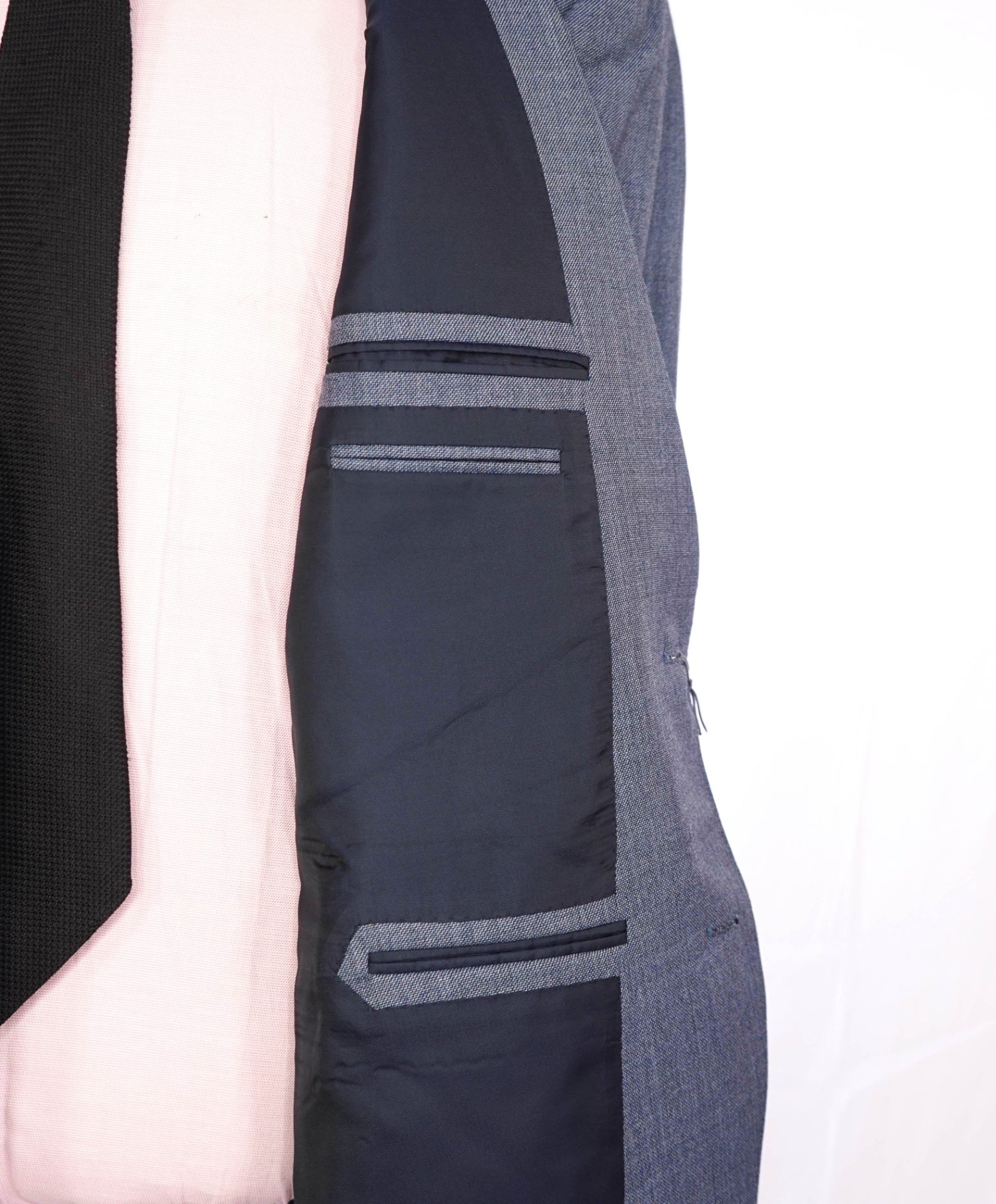 $3,995 ZEGNA - "MULTI SEASON" Pastel Blue Wool Suit - 46R