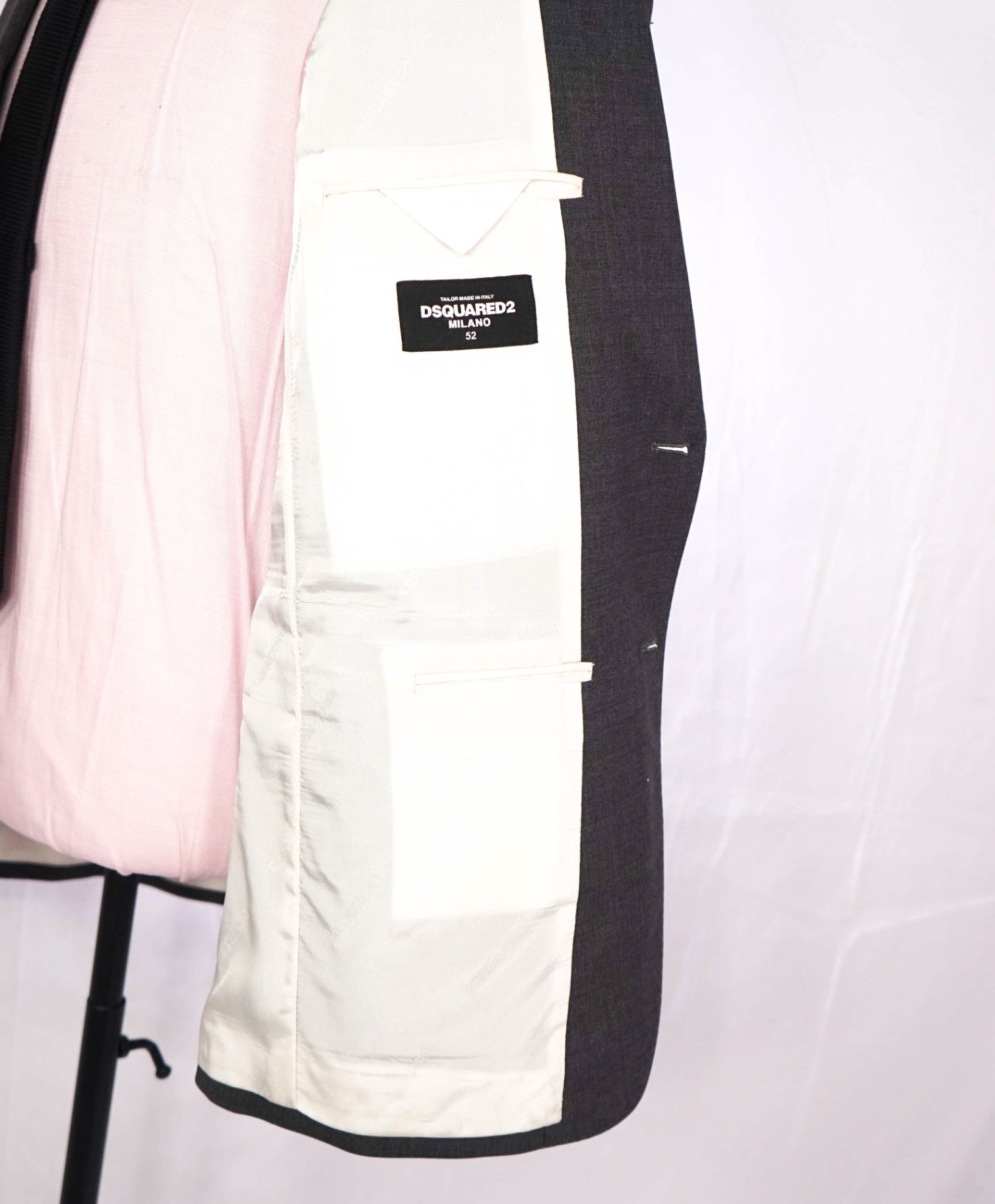 $2,000 DSQUARED2 - Solid Gray Wool SLIM Suit - 42