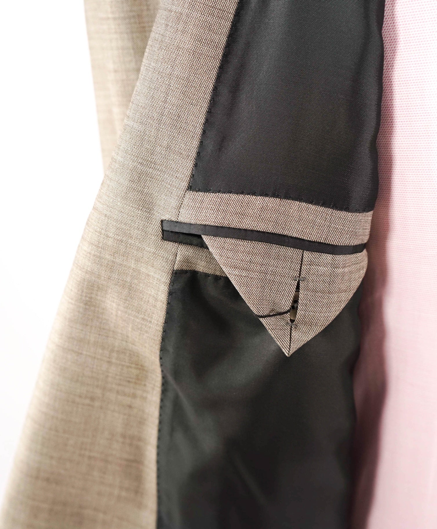 $3,990 ZEGNA - "MULTISEASON" Beige Crosshatch Wool Suit - 48R