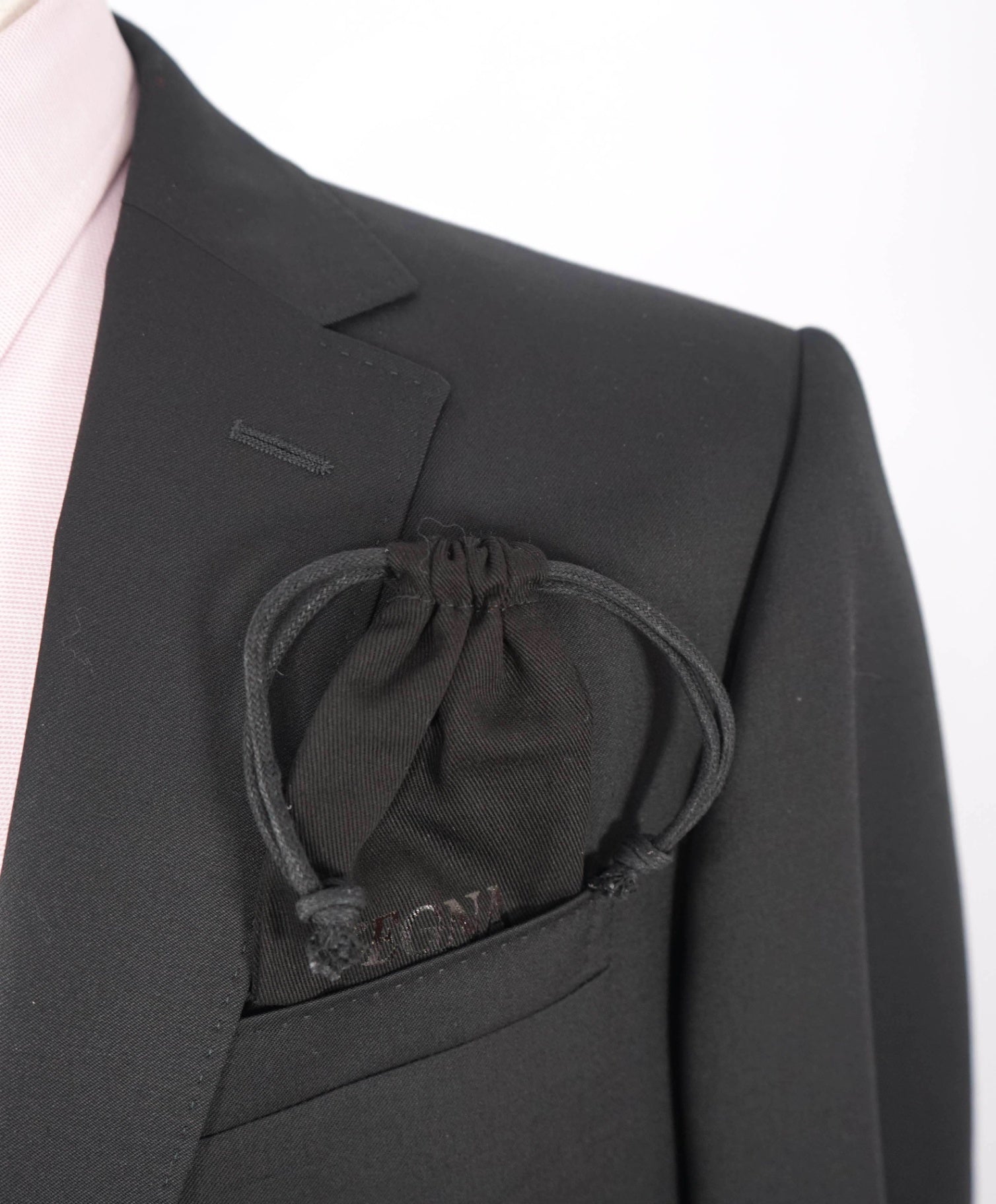 $3,750 ZEGNA - Solid Black Notch Lapel 2-Btn Wool Suit - 46R