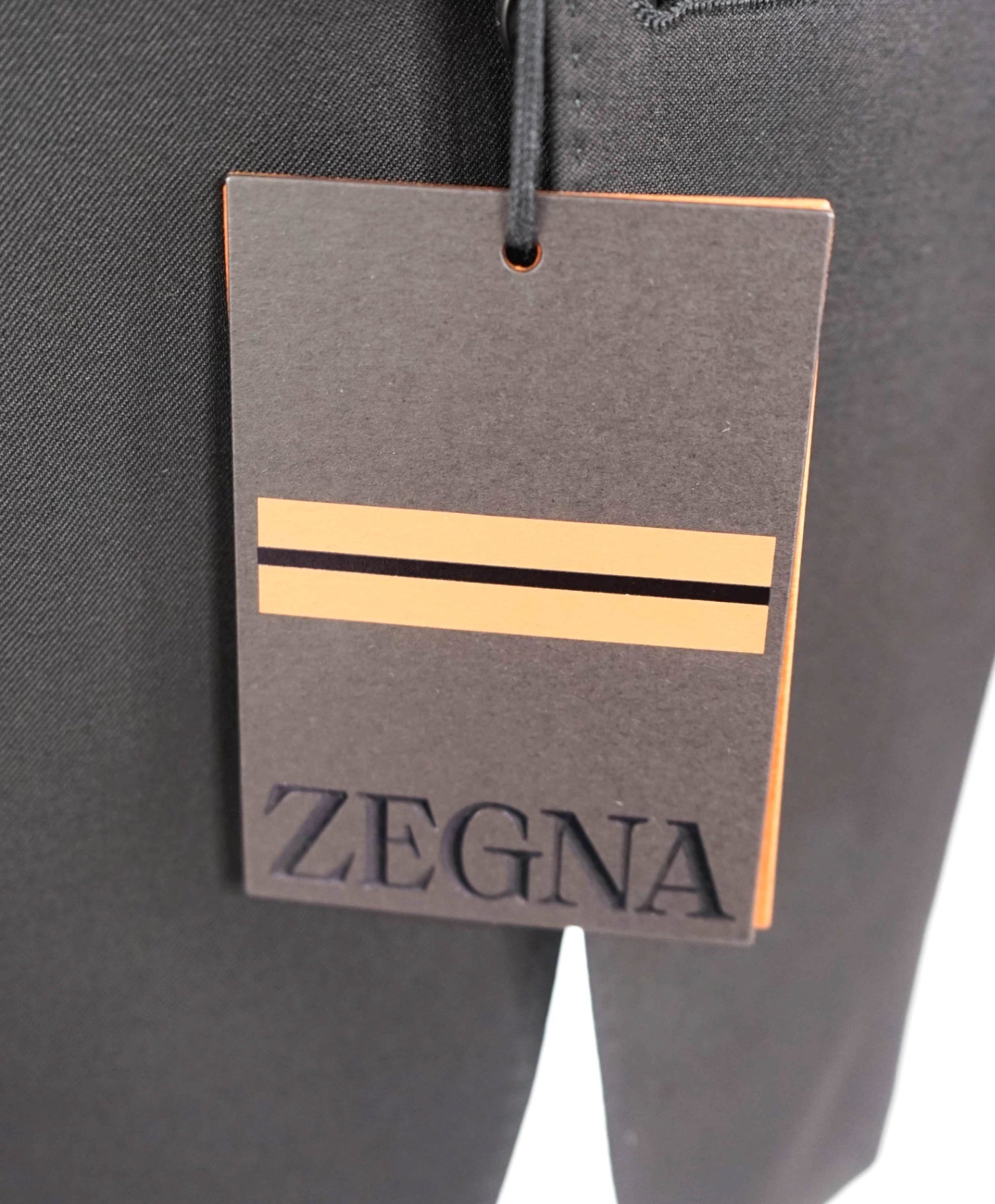 $3,750 ZEGNA - Solid Black Notch Lapel 2-Btn Wool Suit - 44R