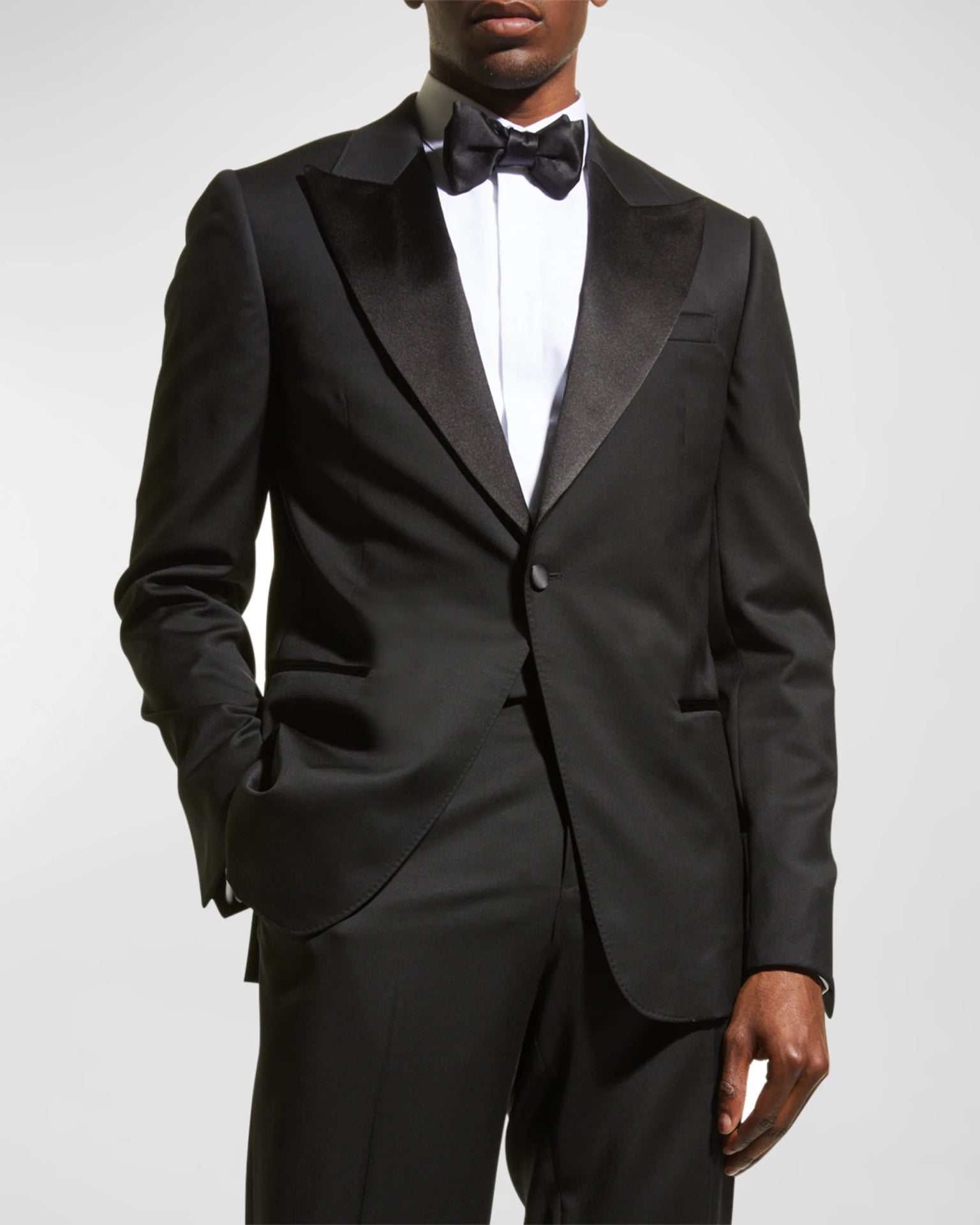 $1,570 Z ZEGNA - Solid Black Wool Peak Lapel Tuxedo - 48L