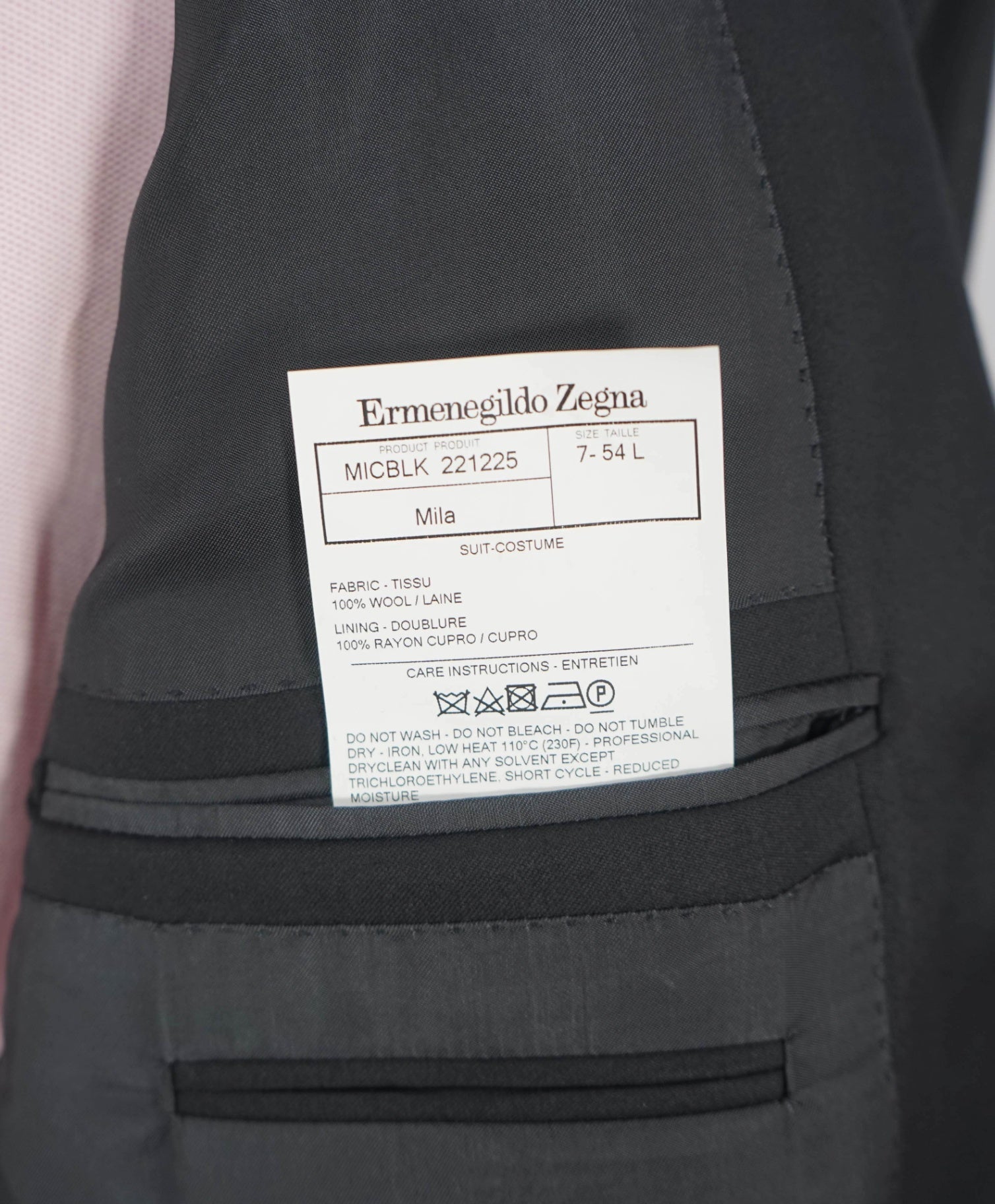 $3,950 ZEGNA - Solid Black "MICRONSPHERE" Wool Suit - 44L