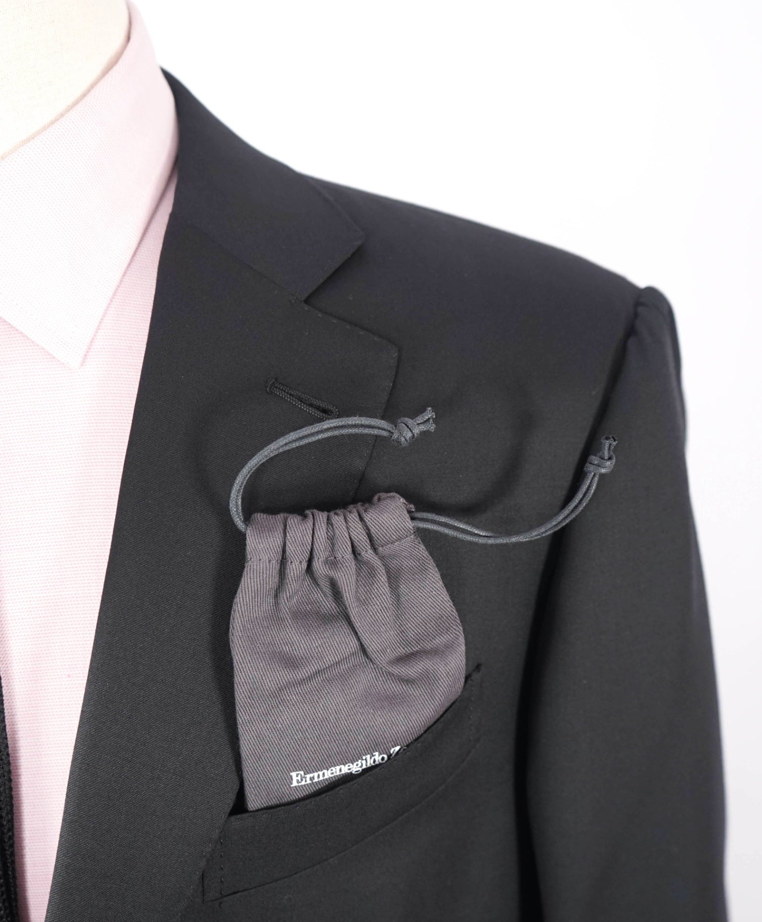 $3,950 ZEGNA - Solid Black "MICRONSPHERE" Wool Suit - 44L