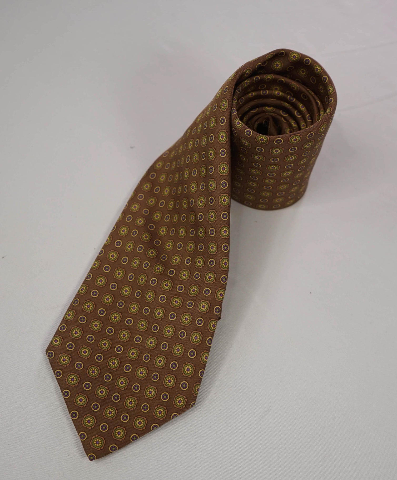 $295 BRIONI - Brown Medallion Silk 3.5" Tie