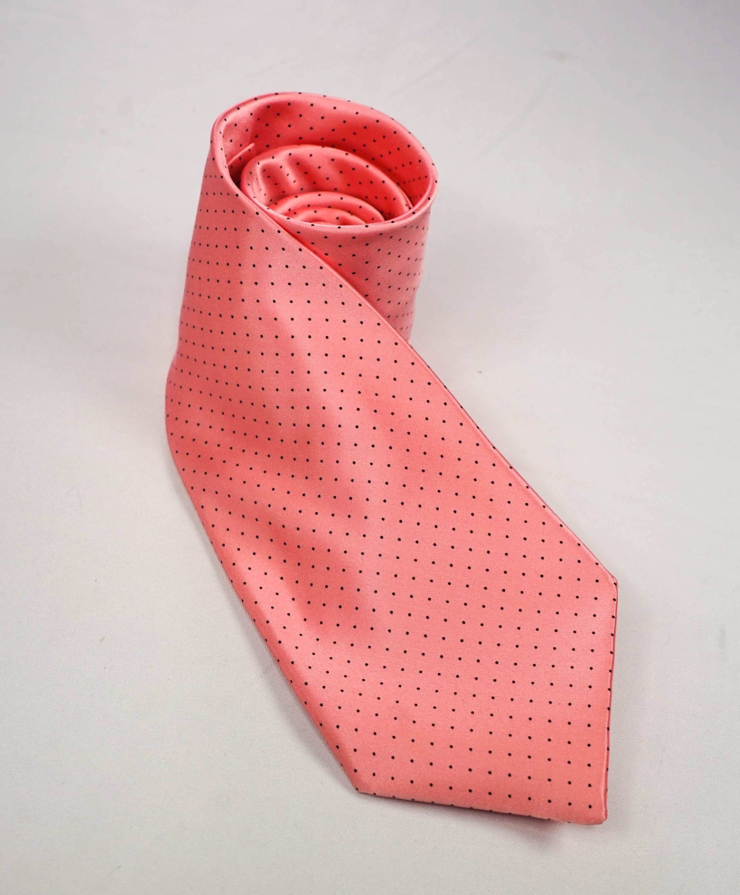 $265 ITALO FERRETTI - Pink Polka-Dot Printed Silk 3.75" Tie
