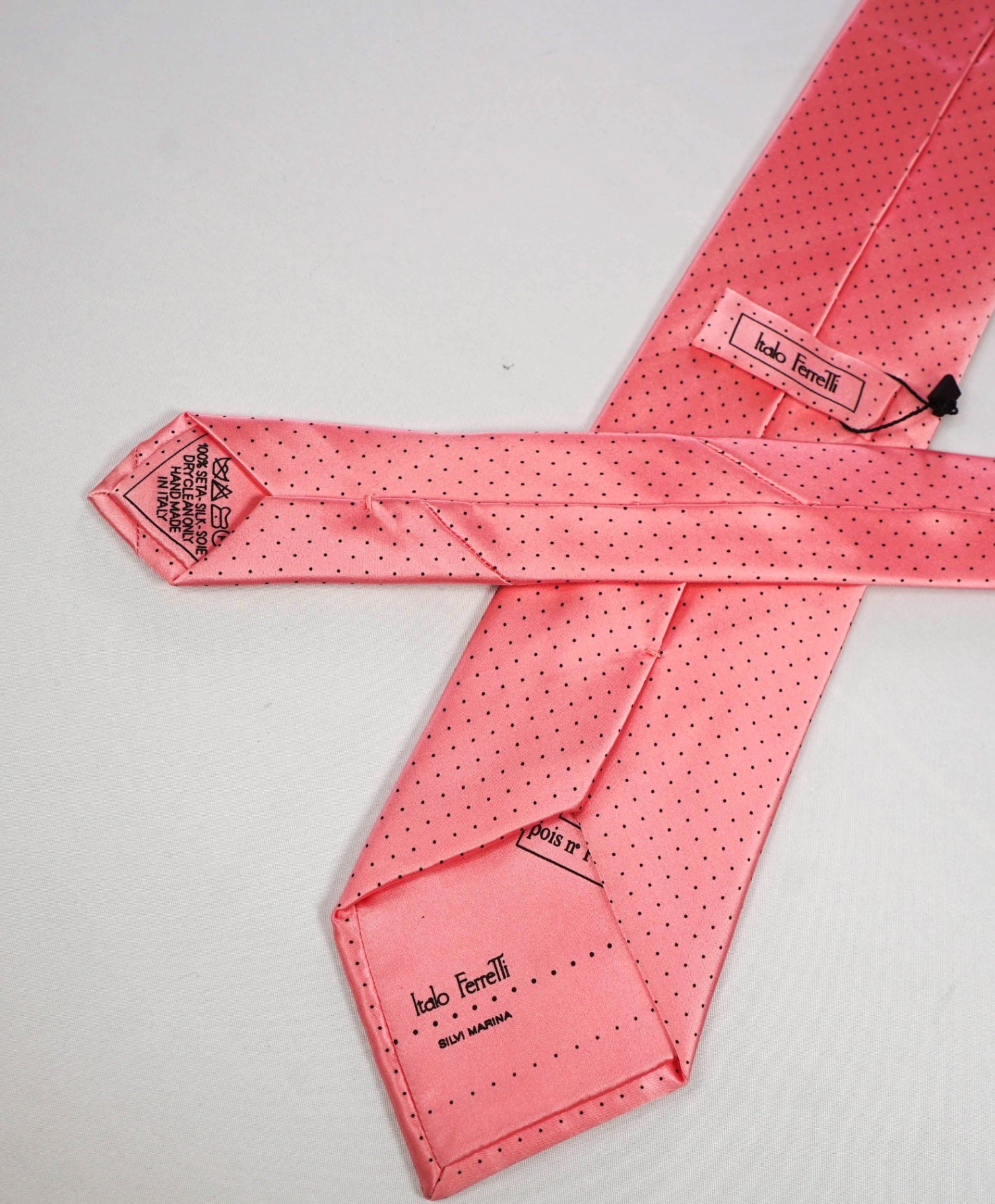 $265 ITALO FERRETTI - Pink Polka-Dot Printed Silk 3.75" Tie
