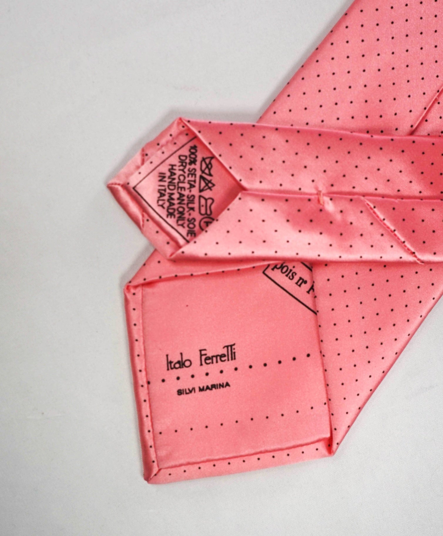 $265 ITALO FERRETTI - Pink Polka-Dot Printed Silk 3.75" Tie