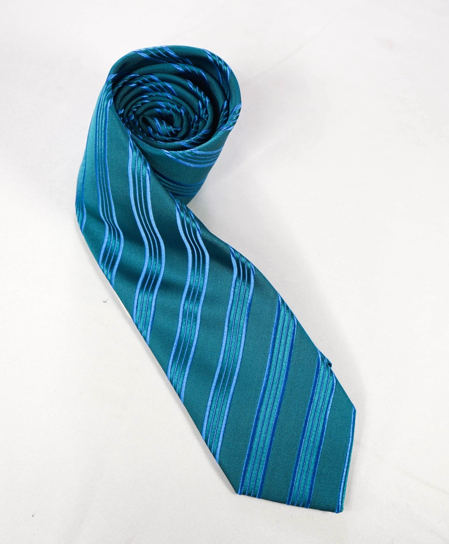 $310 CHARVET - Blue Stripe Silk 3" Tie
