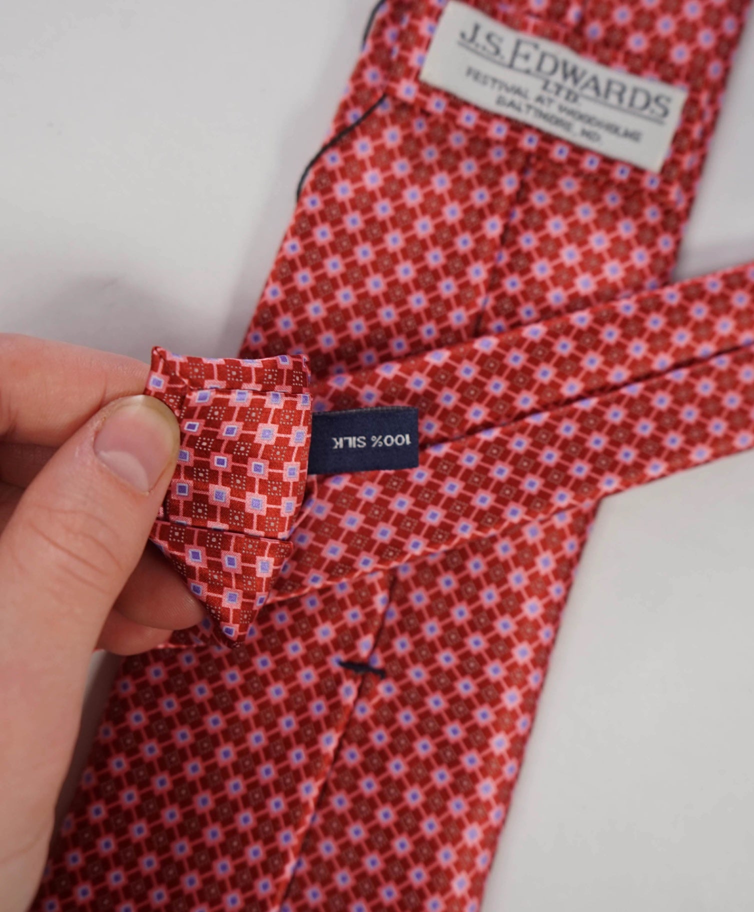 $145 J.S. EDWARDS - Red/Pink Printed Silk Stefano Ricci Style 3.25" Tie