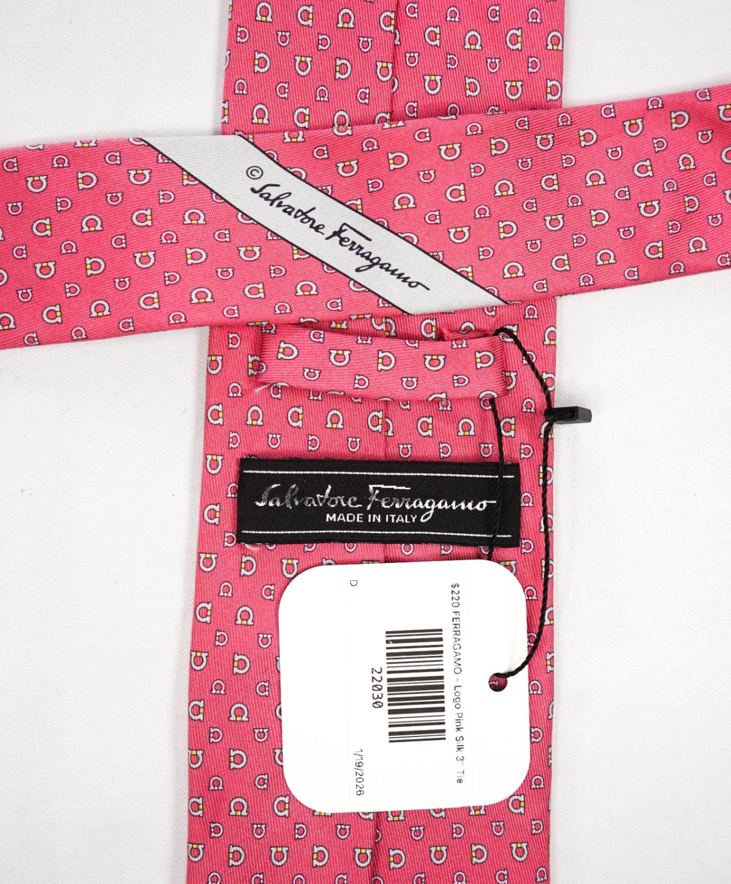 $220 FERRAGAMO - Gancini Logo Pink Silk 3" Tie
