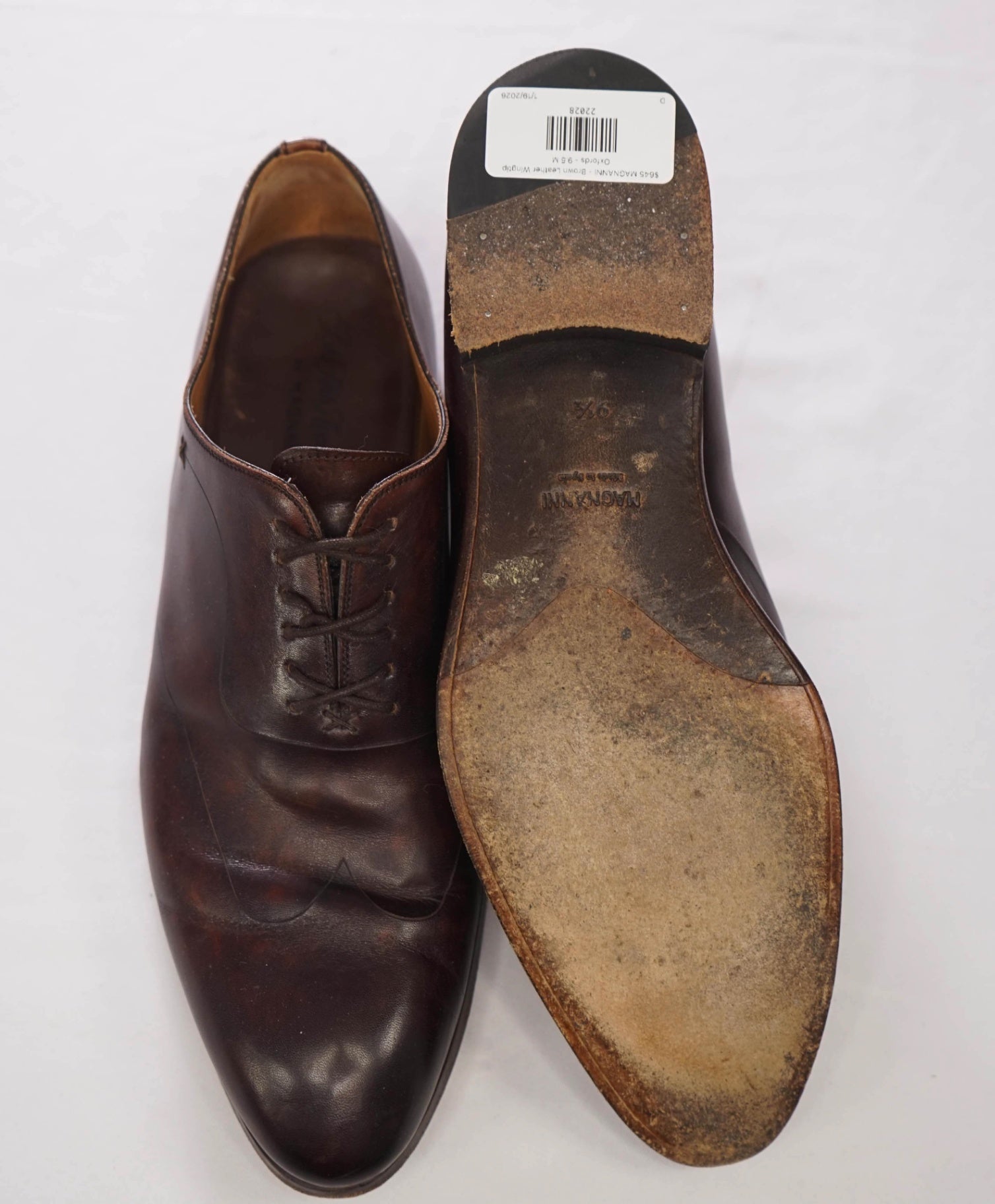 $645 MAGNANNI - Brown Leather Wingtip Oxfords - 9.5 M