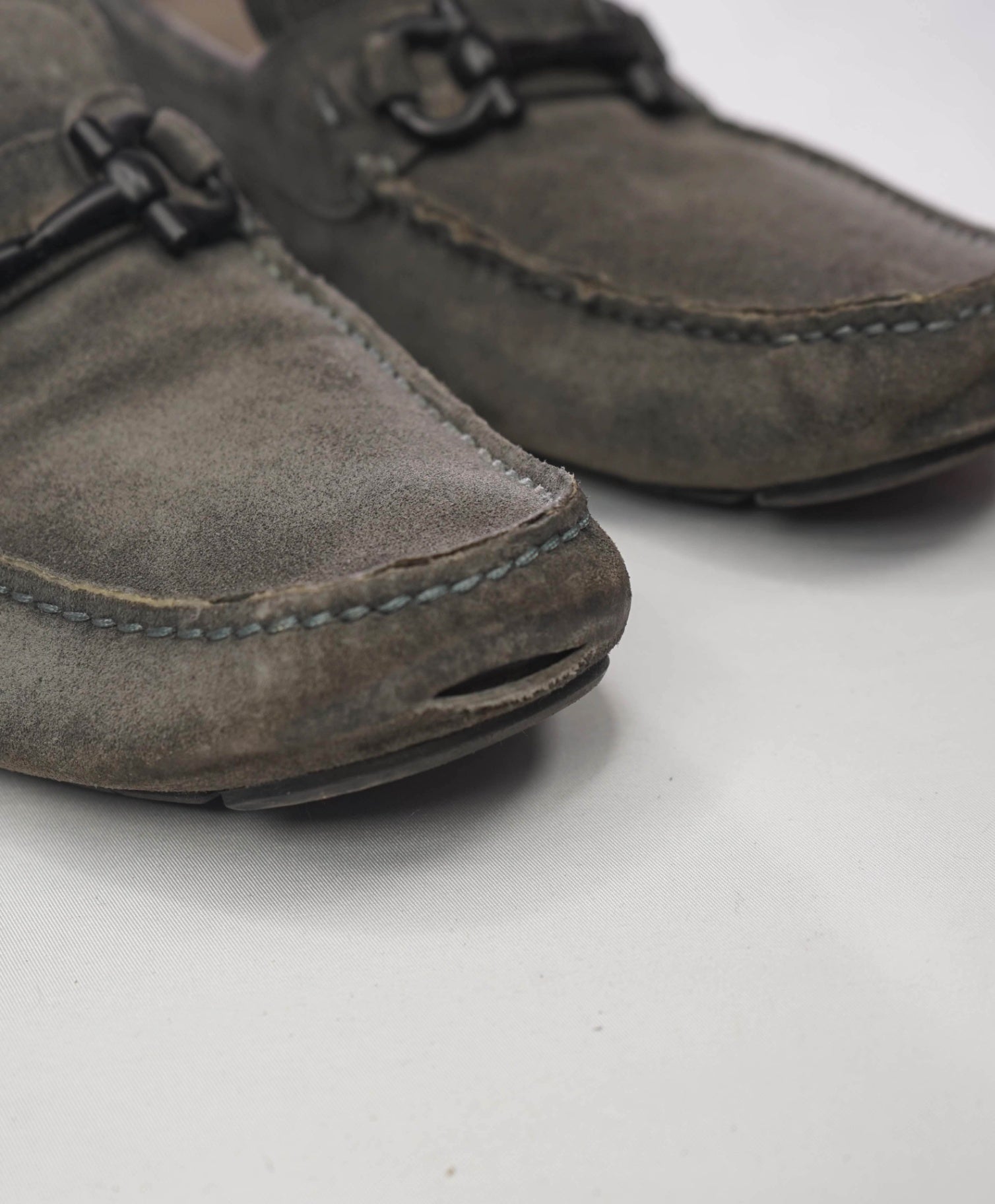 $795 FERRAGAMO - Gray Suede Driving Loafers - 9.5 E