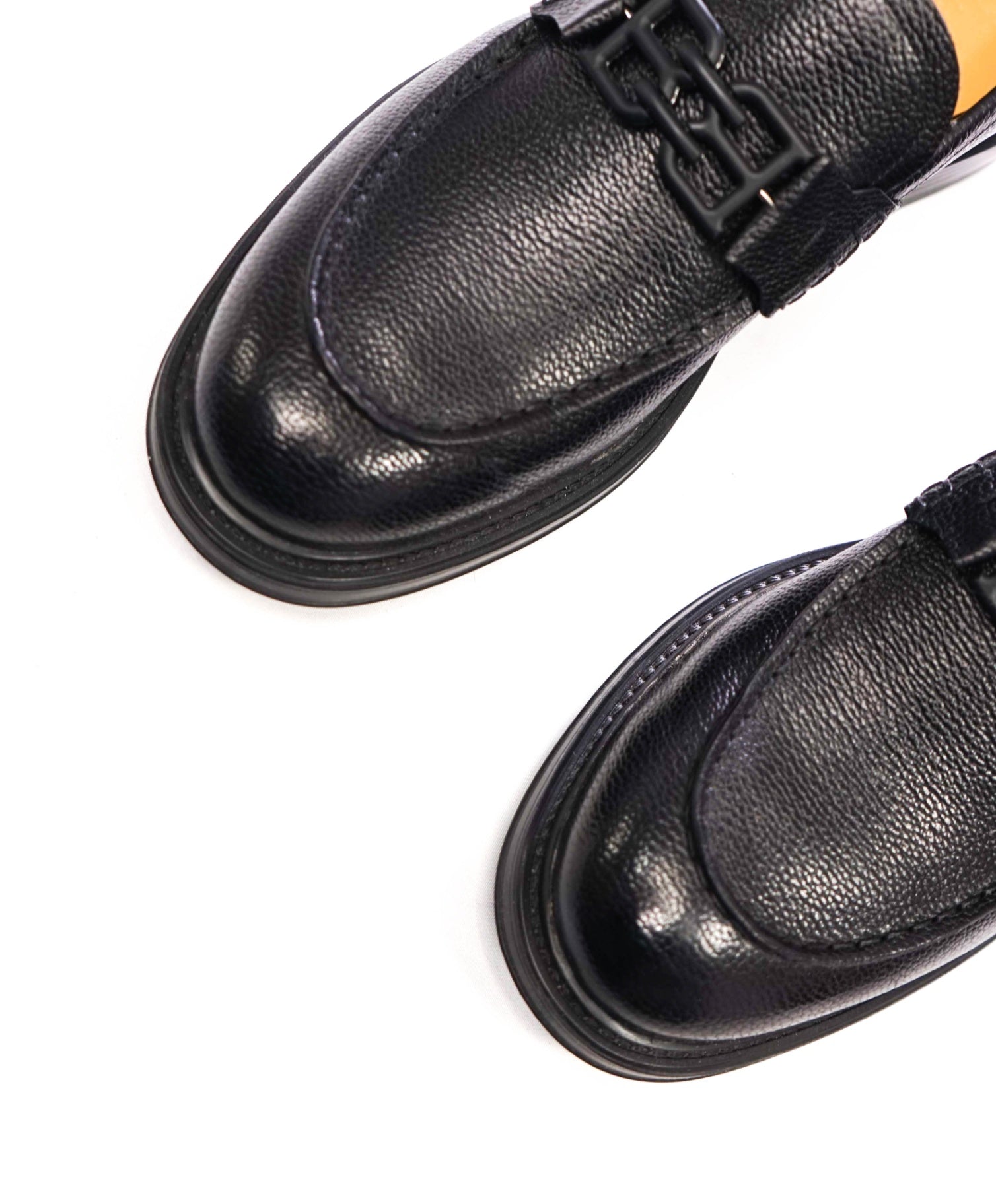 $995 BALLY - Black Pebble Leather Loafers - US 7.5 (6.5UK)