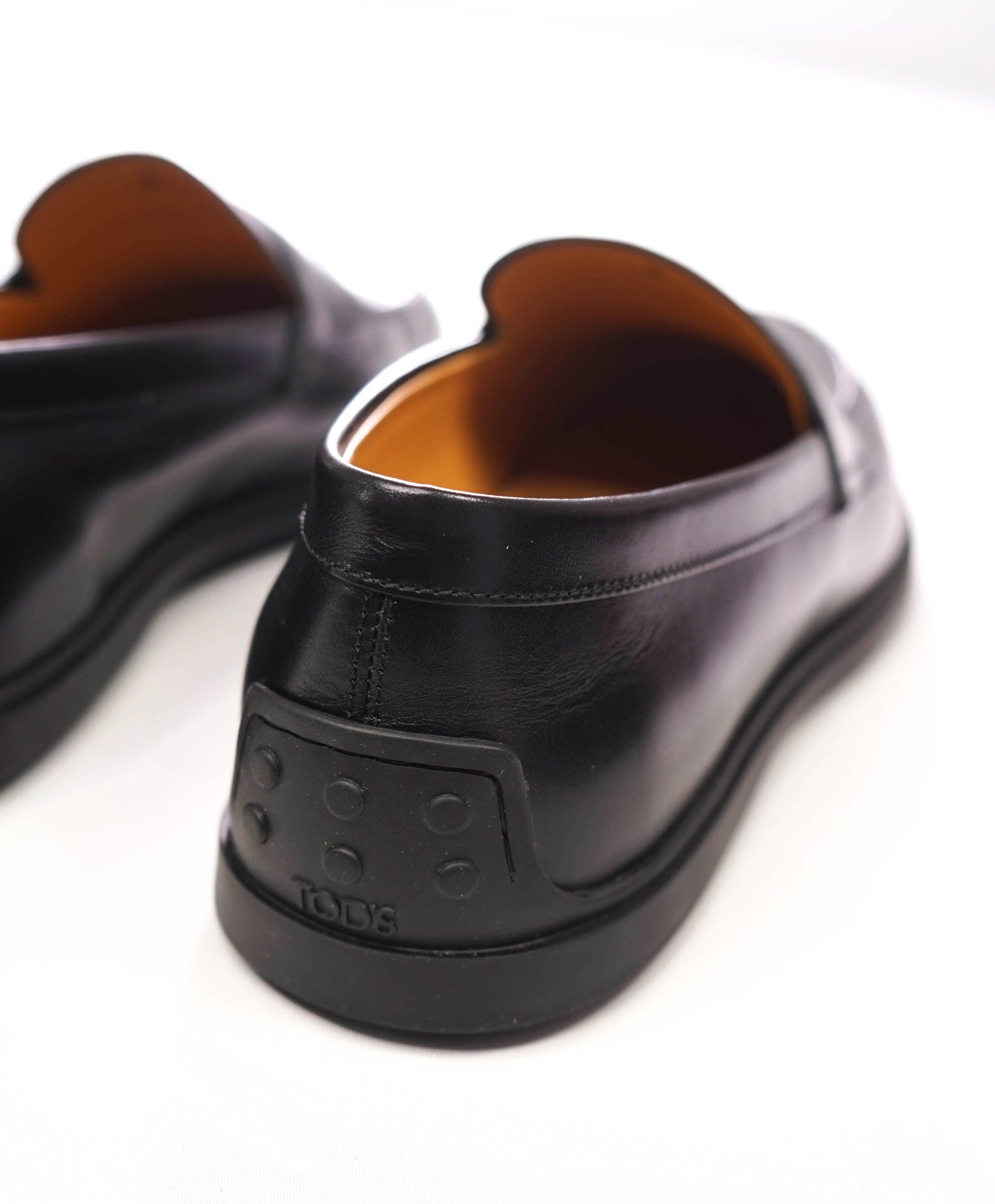 $775 TOD'S - Black Leather Penny Loafers - US 9 (UK8)