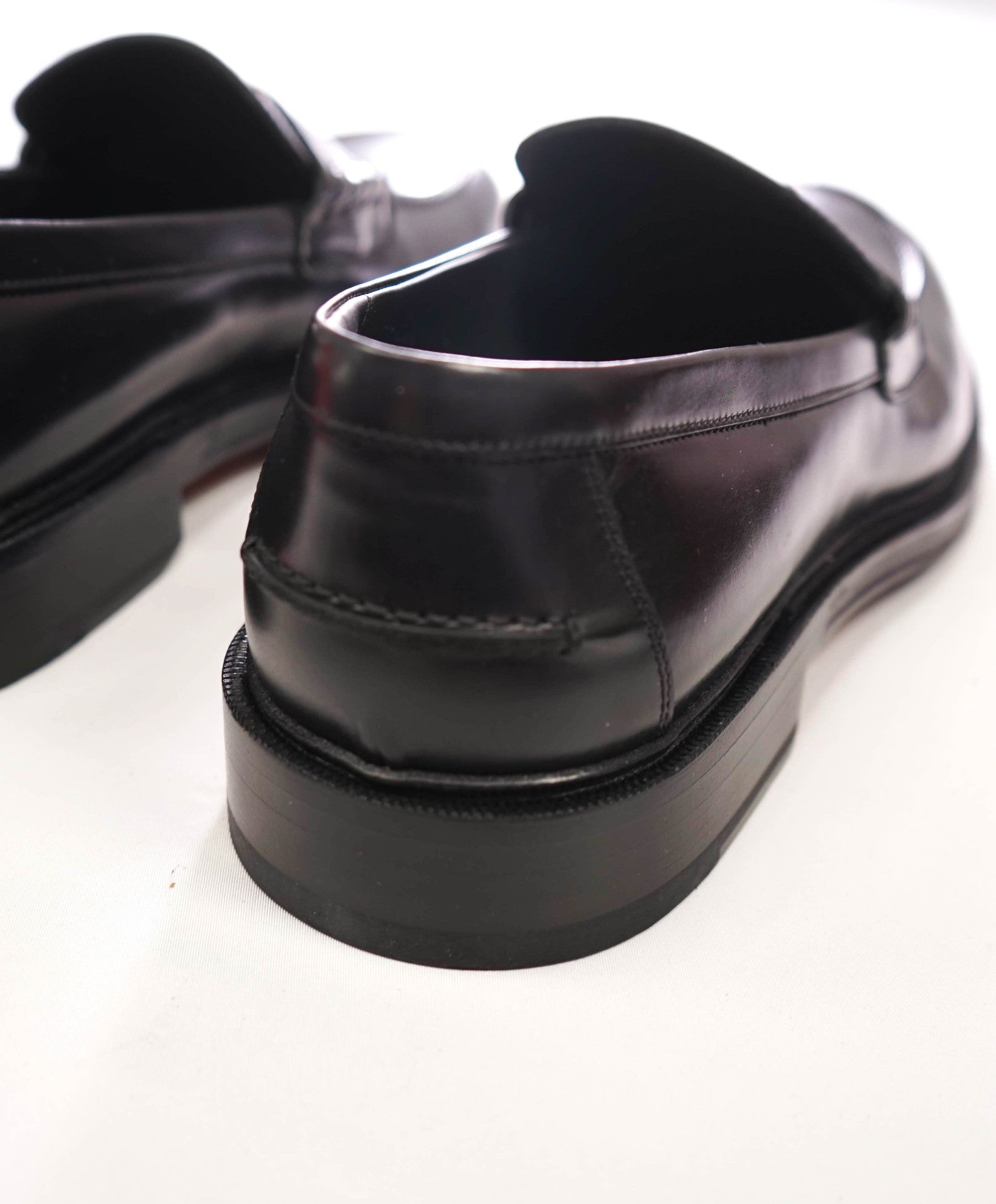 $1,290 FERRAGAMO TRAMEZZA - Black Leather "BELGIUM" Loafers - 11 EEE
