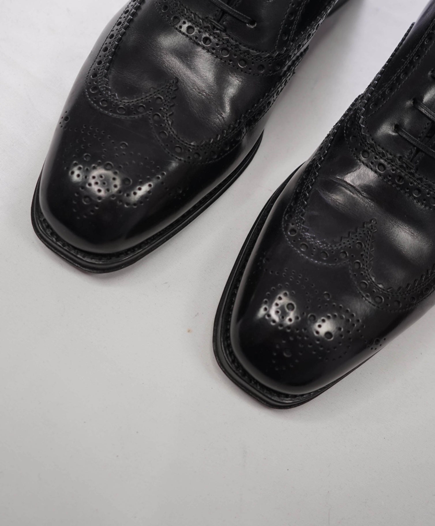 $1,295 FERRAGAMO - Black Leather "TRAMEZZA" Wingtip Oxfords - 10 EE