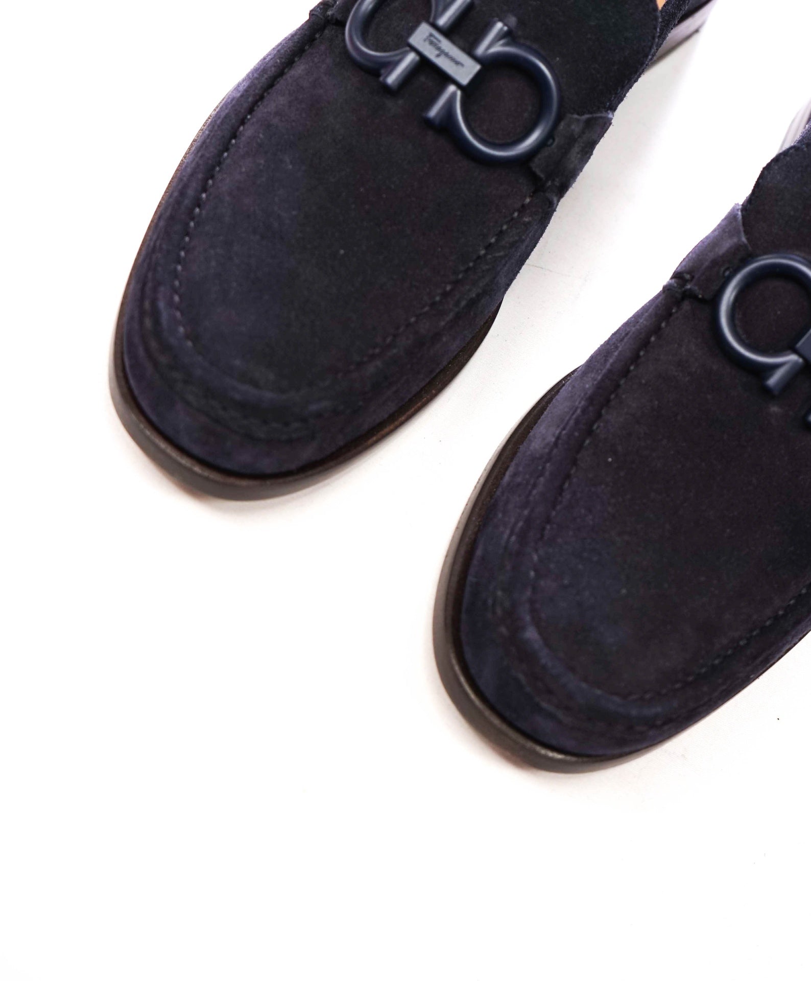 $850 FERRAGAMO - "ROLO 6" Navy Blue Suede Loafers - 8 E