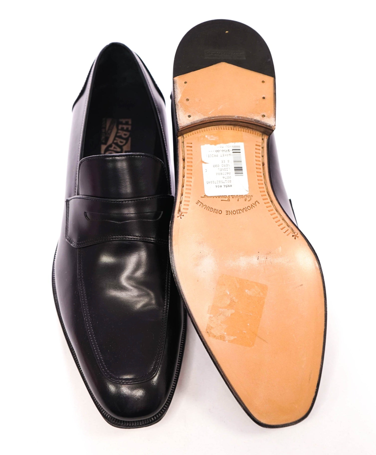 $750 FERRAGAMO - "Lionel" Black Leather PennyLoafers - 8 EE