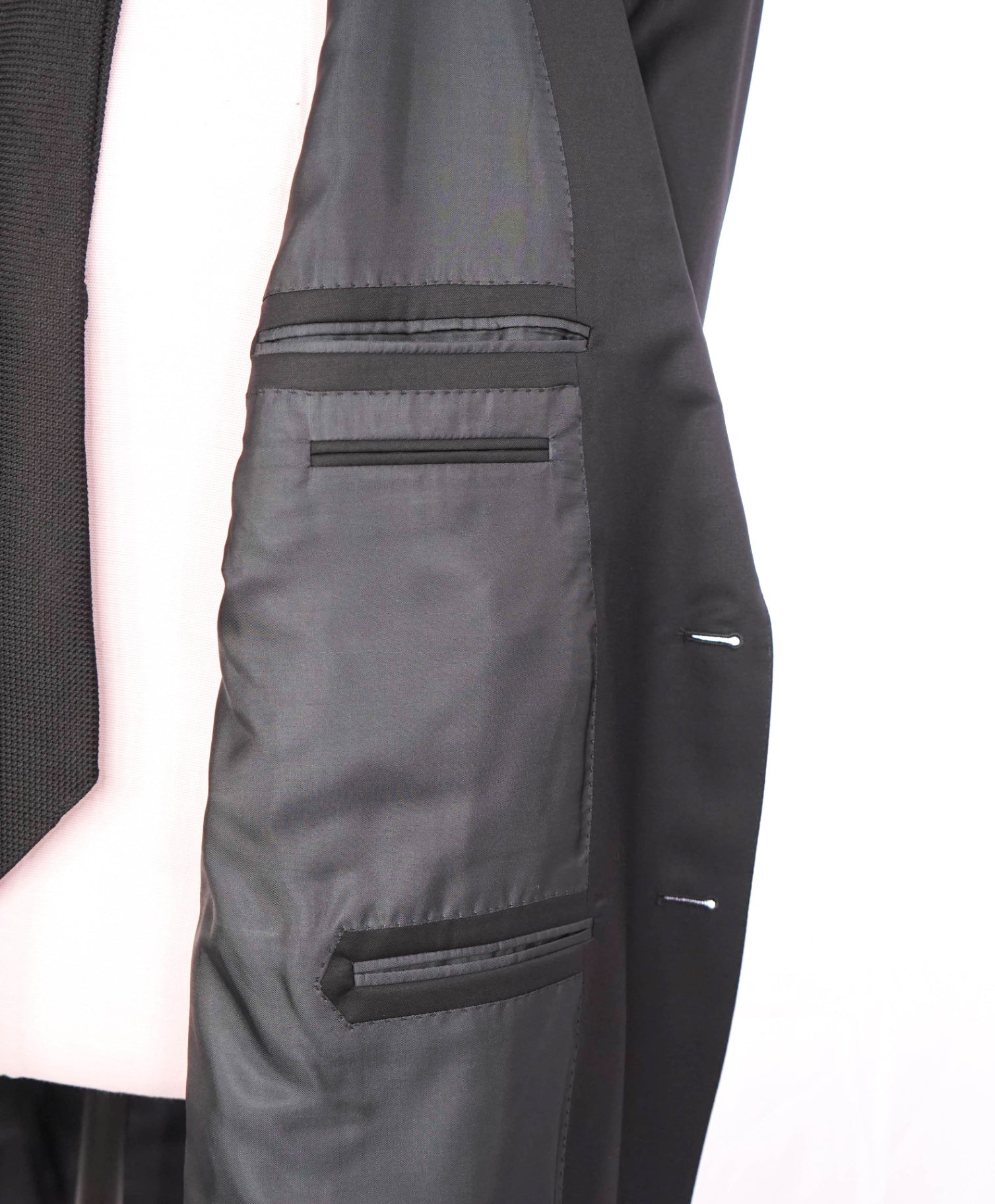 $3,950 ZEGNA - Black "MICRONSPHERE" Wool Suit - 52R US (62 EU)