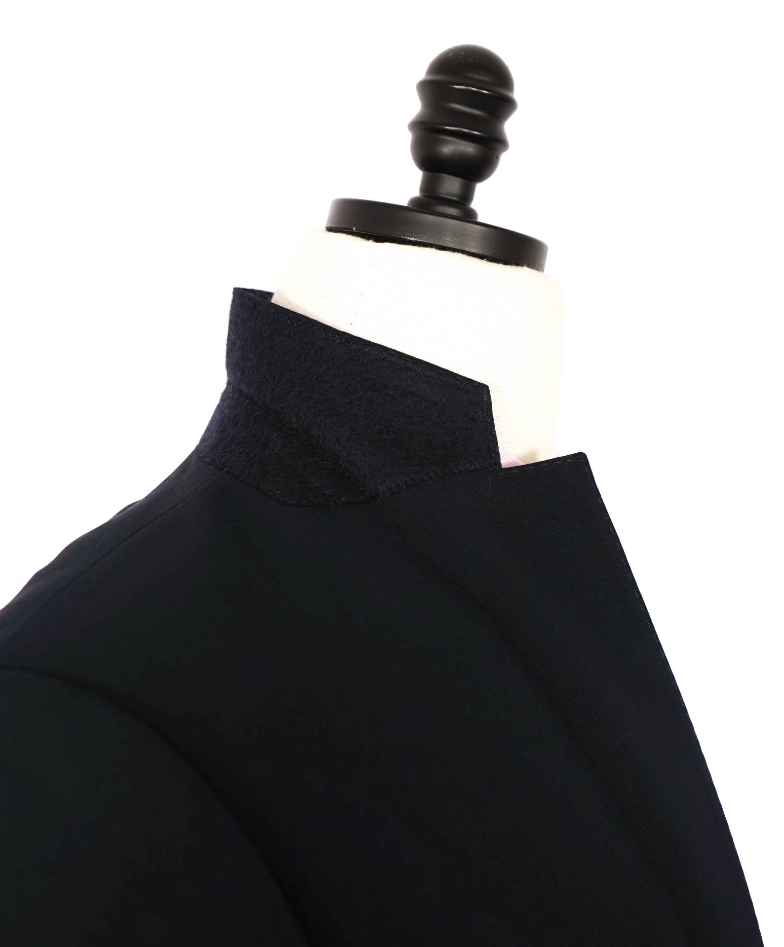 $1,895 ARMANI COLLEZIONI - "G-LINE" Solid Navy Wool Suit - 36R