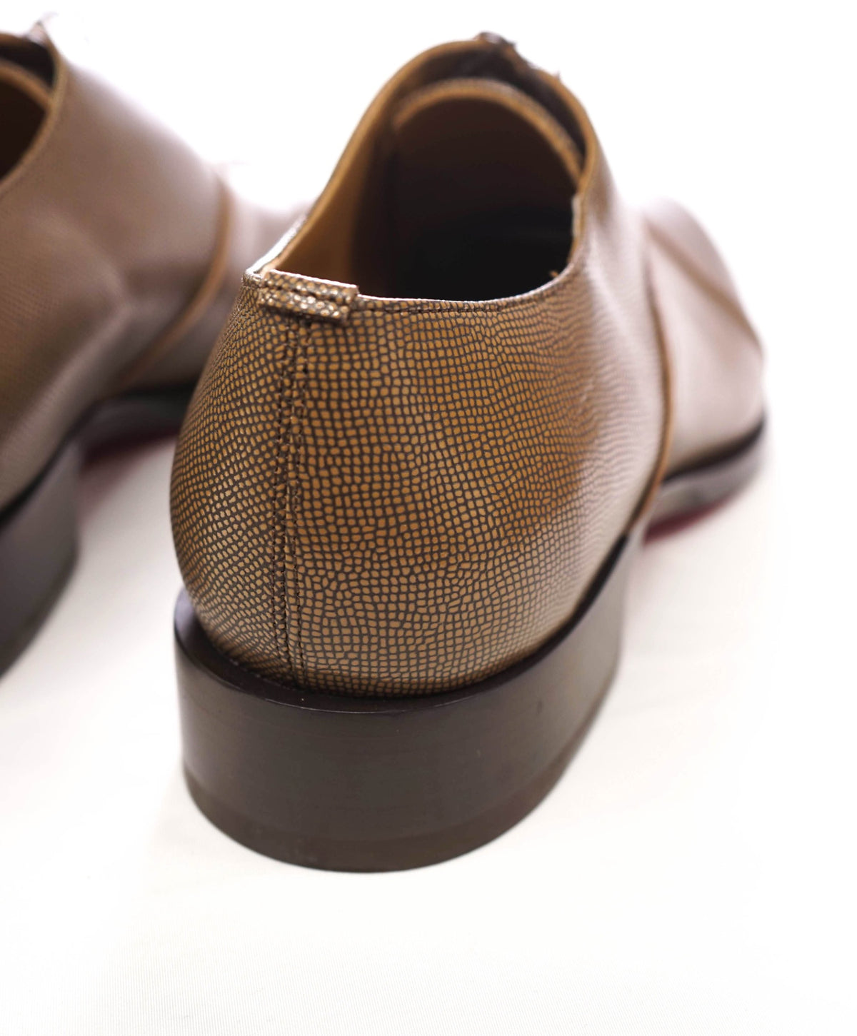 $1,145 CHRISTIAN LOUBOUTIN - BOABI Brown Pebble Leather Oxfords - US 9.5 (42.5EU)