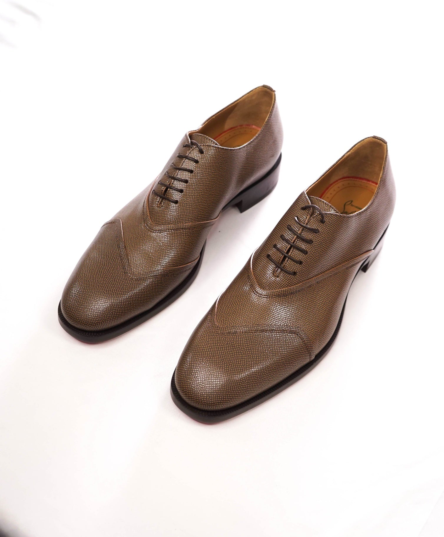 $1,145 CHRISTIAN LOUBOUTIN - BOABI Brown Pebble Leather Oxfords - US 9.5 (42.5EU)