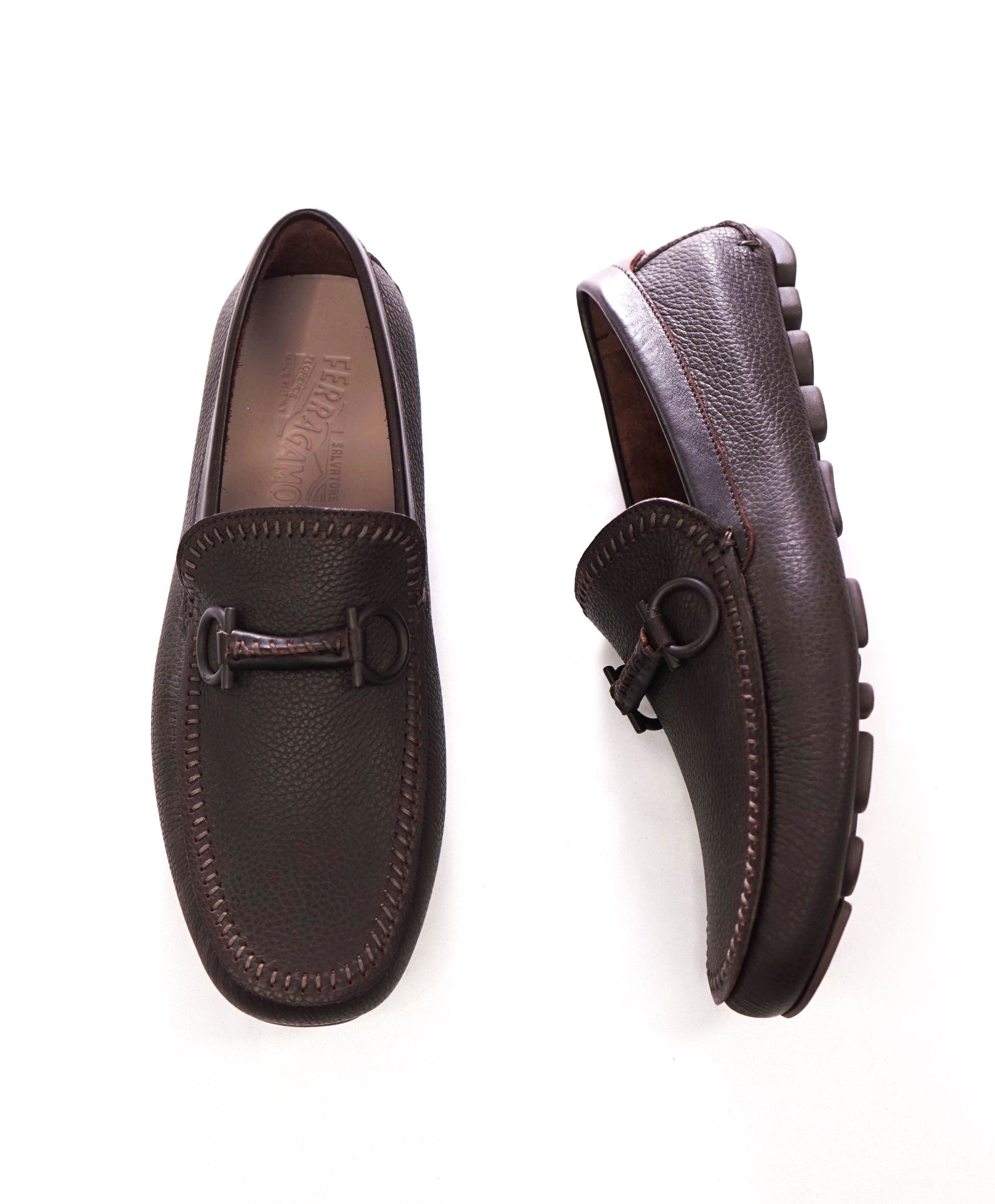 $895 FERRAGAMO - Brown Pebble Leather Driving Loafers - 7 EE