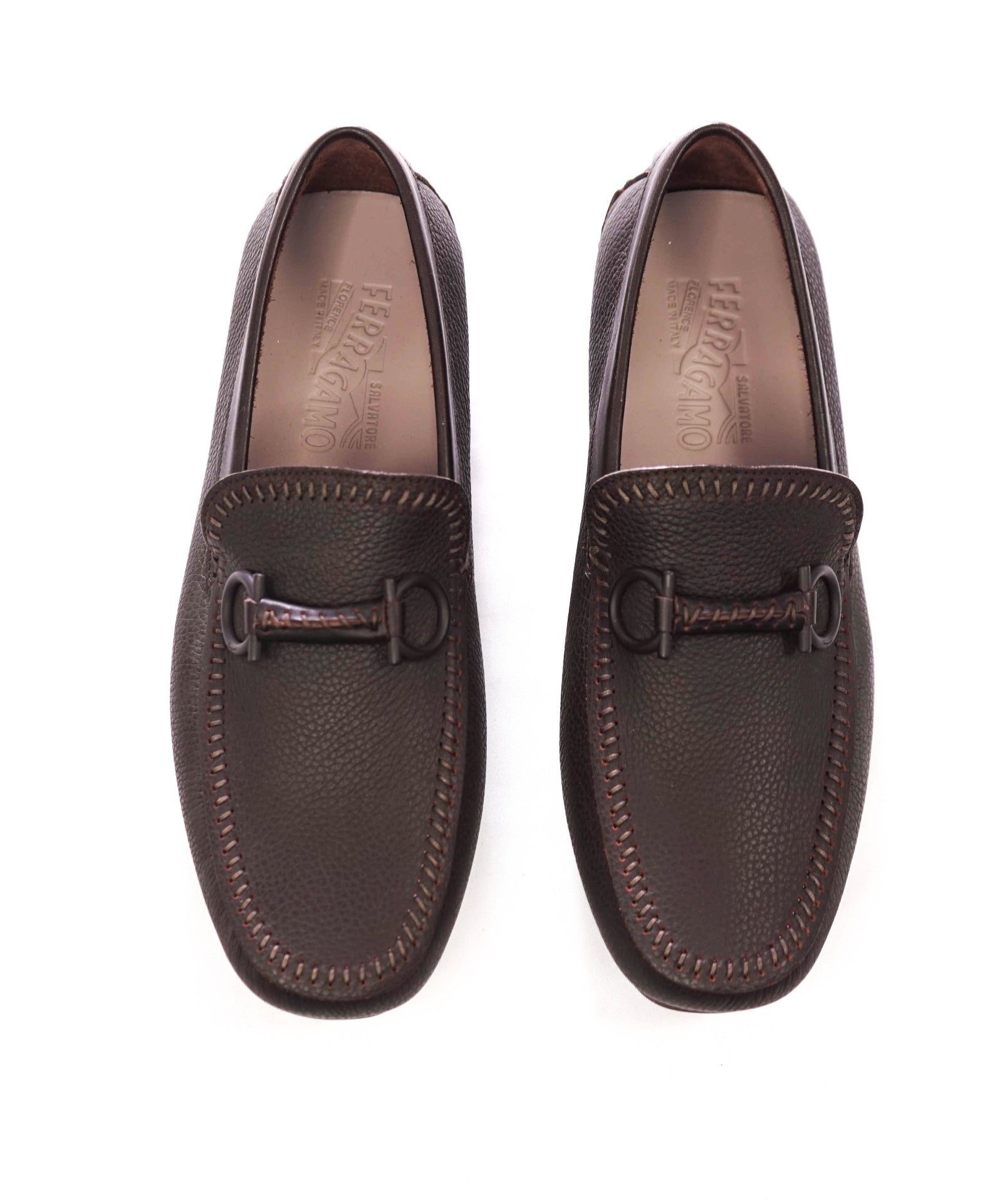 $895 FERRAGAMO - Brown Pebble Leather Driving Loafers - 7 EE