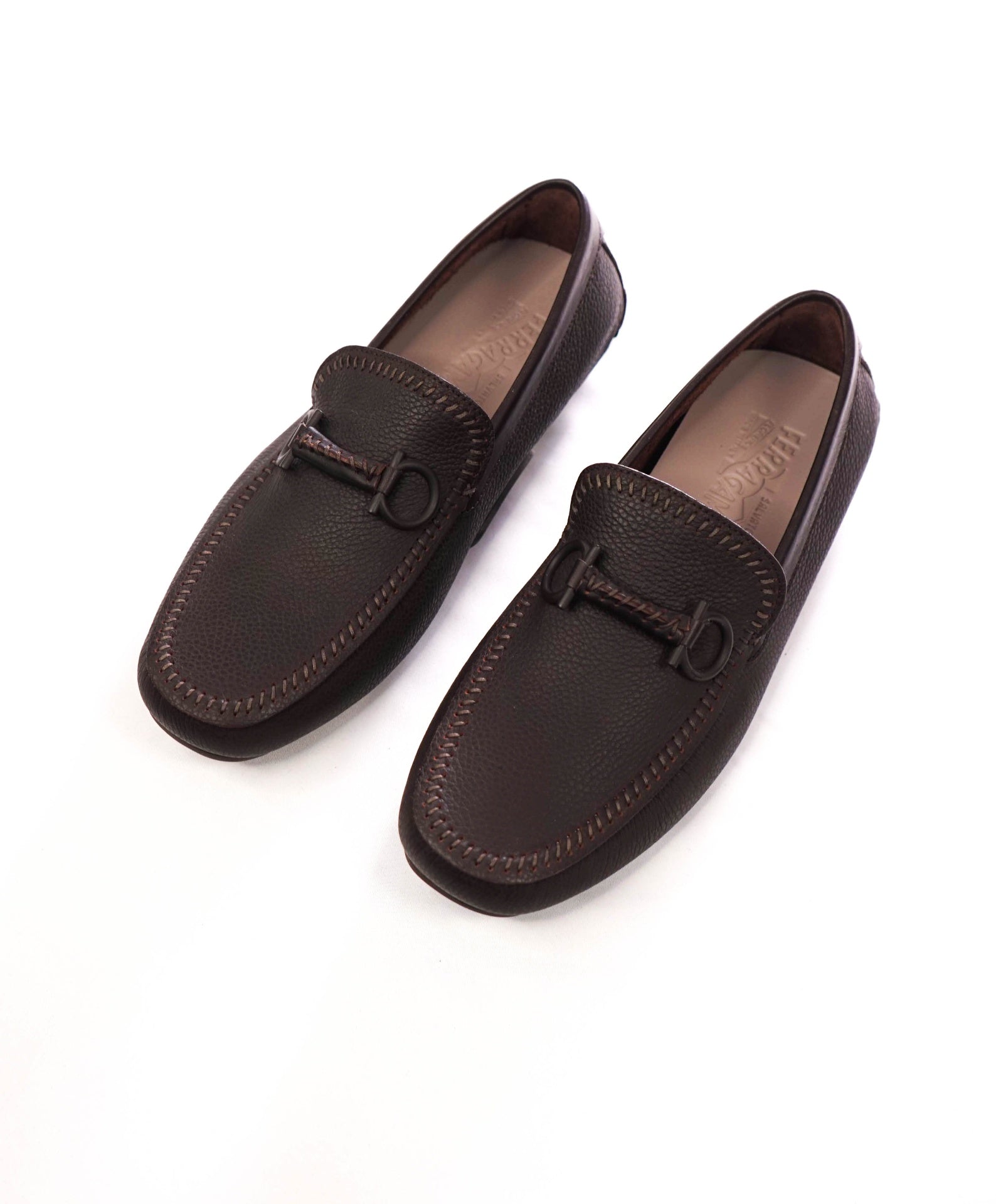 $895 FERRAGAMO - Brown Pebble Leather Driving Loafers - 7 EE