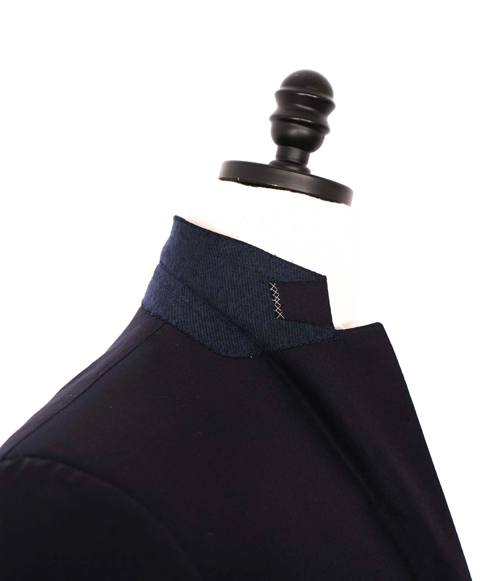 $3,295 ZEGNA - Solid Navy Blue "TROFEO" Wool Blazer - 40R