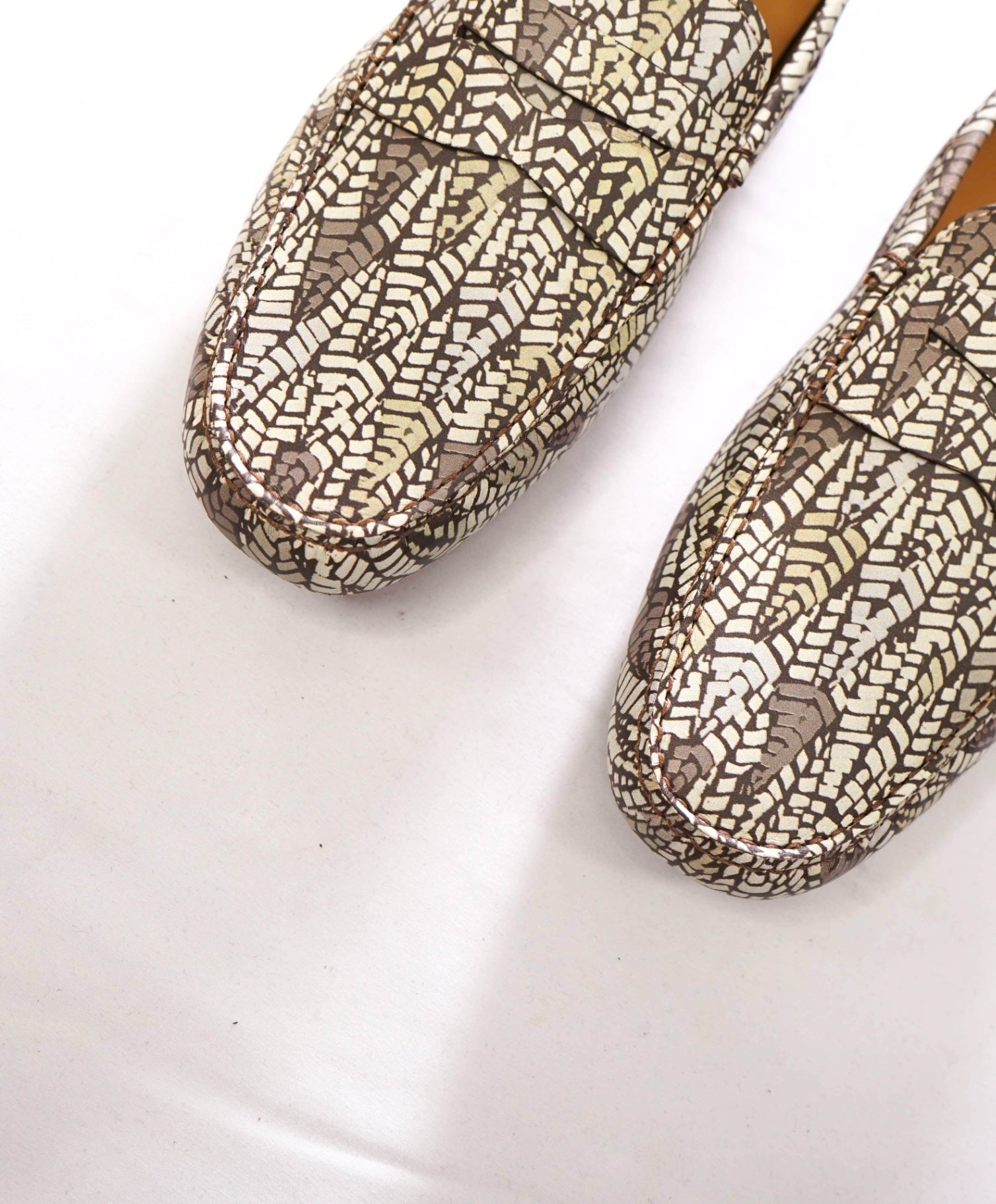 $775 TOD'S - Abstract Green Leather Driving Loafers - US 10 (9UK)