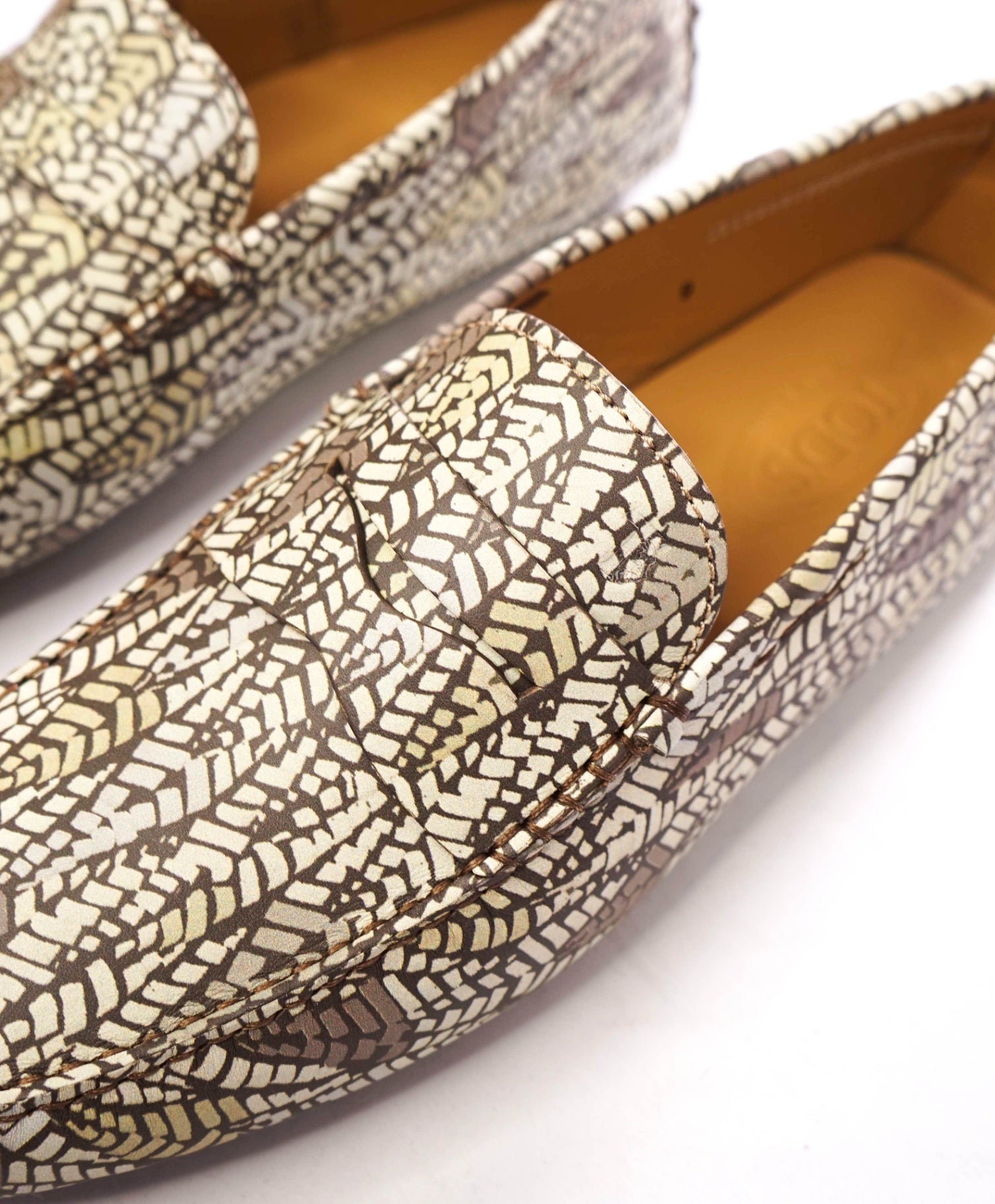 $775 TOD'S - Abstract Green Leather Driving Loafers - US 10 (9UK)