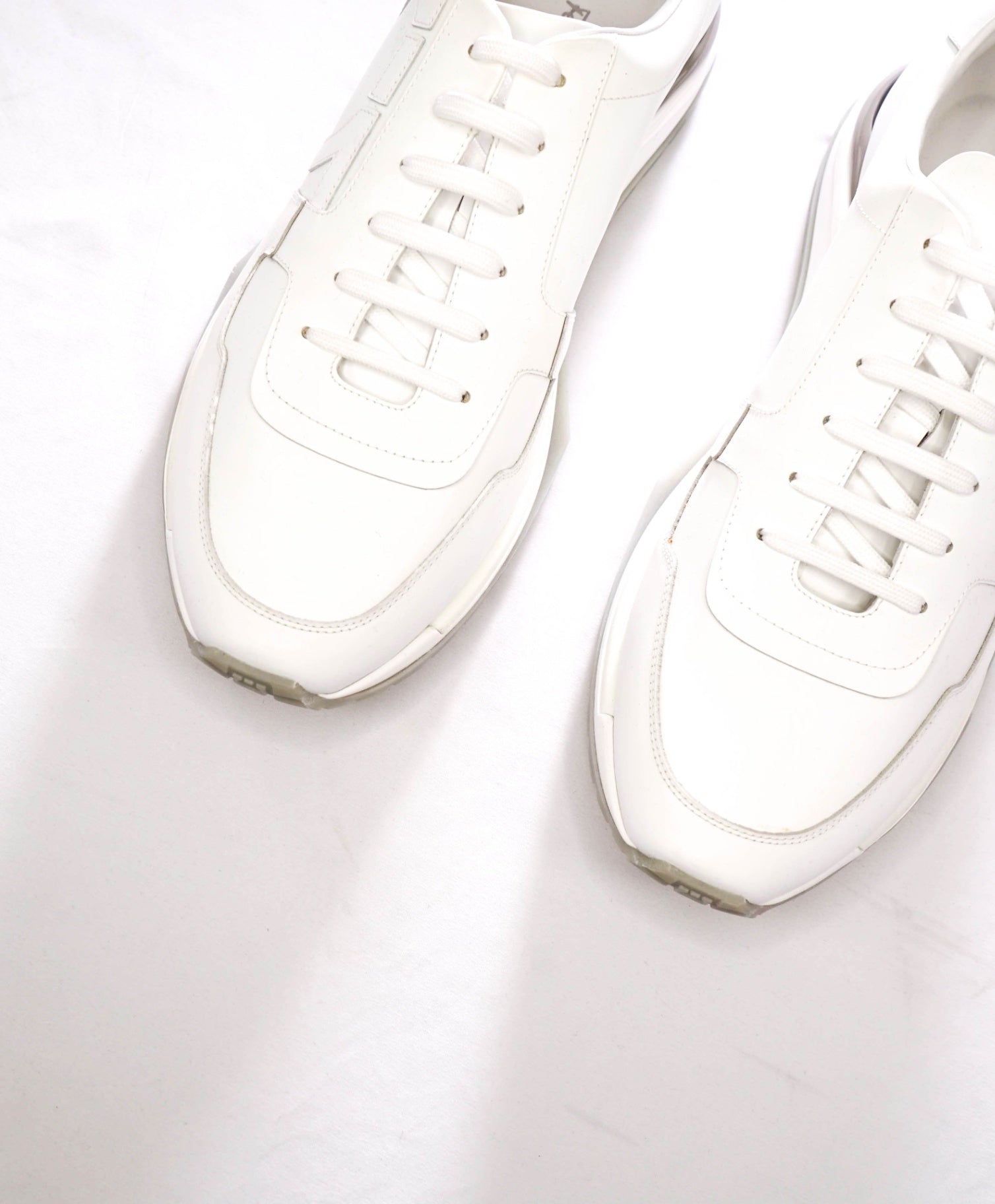 $995 FERRAGAMO - "Brooklyn" White Leather Sneakers - 13 M