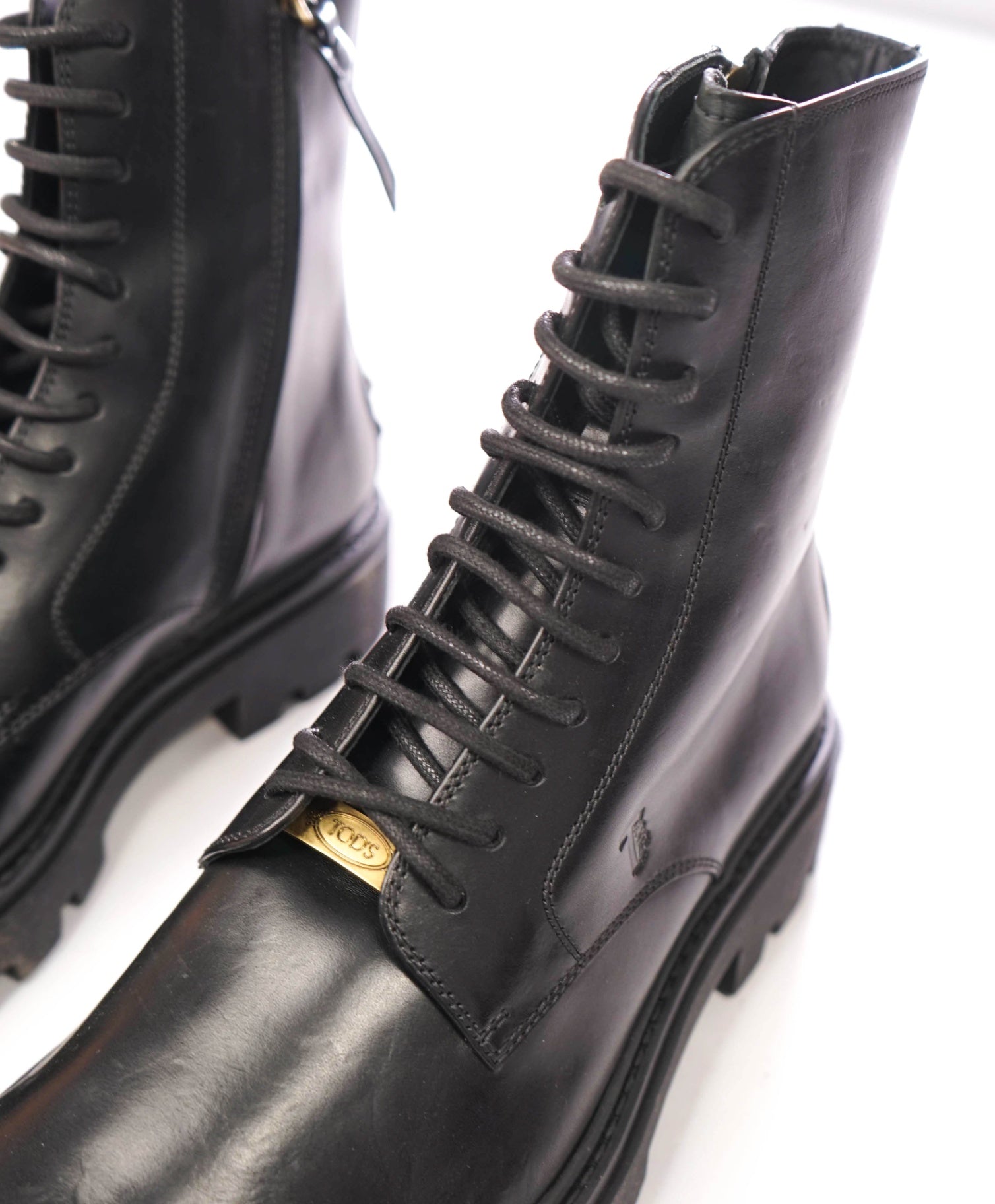 $1,195 TOD'S - Black Leather Combat Boots - US 8 (7UK)