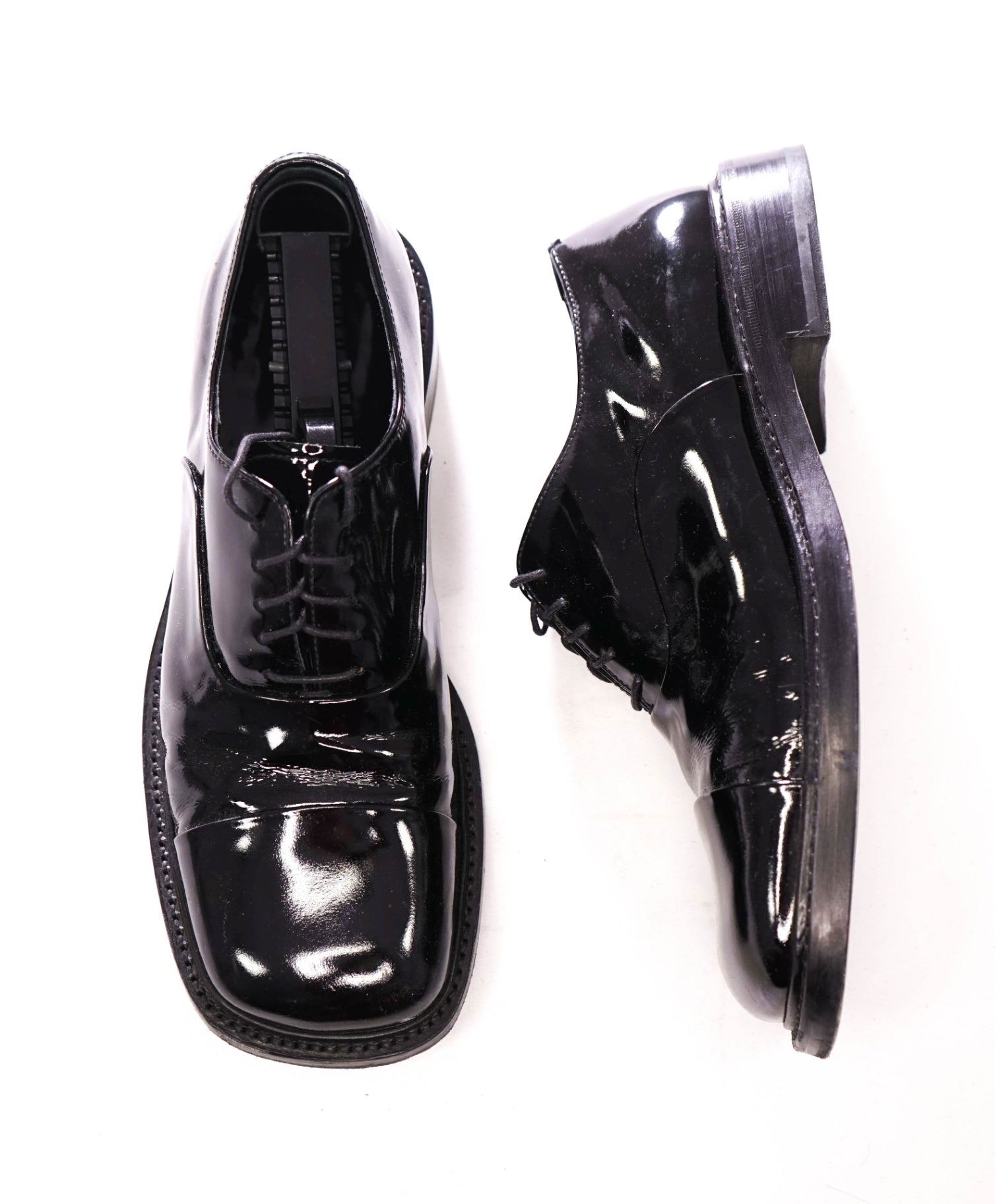 $1,145 PRADA - Black Patent Leather Square Toe Oxfords - US 10 (9UK)