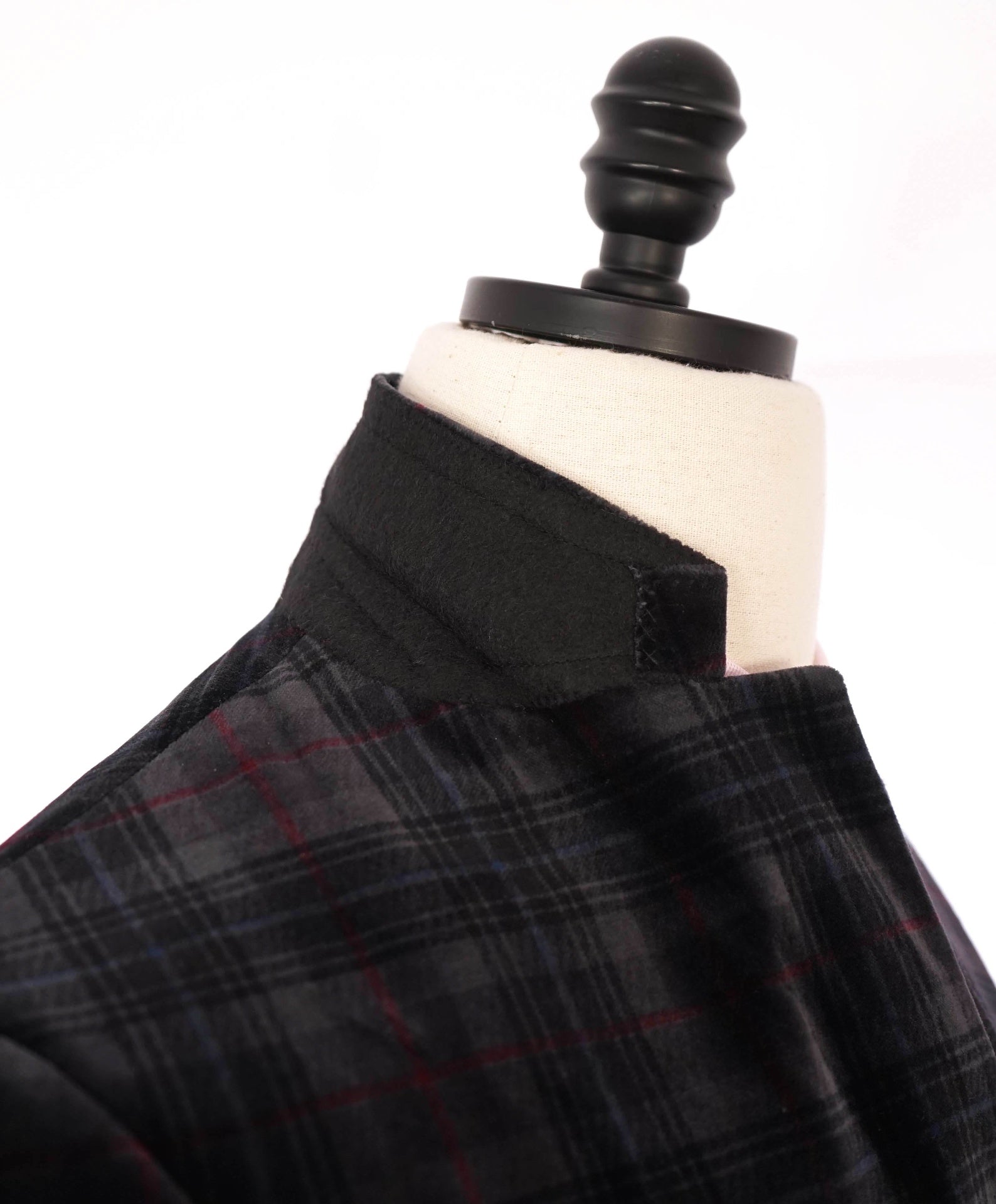 $2,695 RALPH LAUREN PURPLE LABEL - Dark Gray/Red Velvet Blazer - 40R