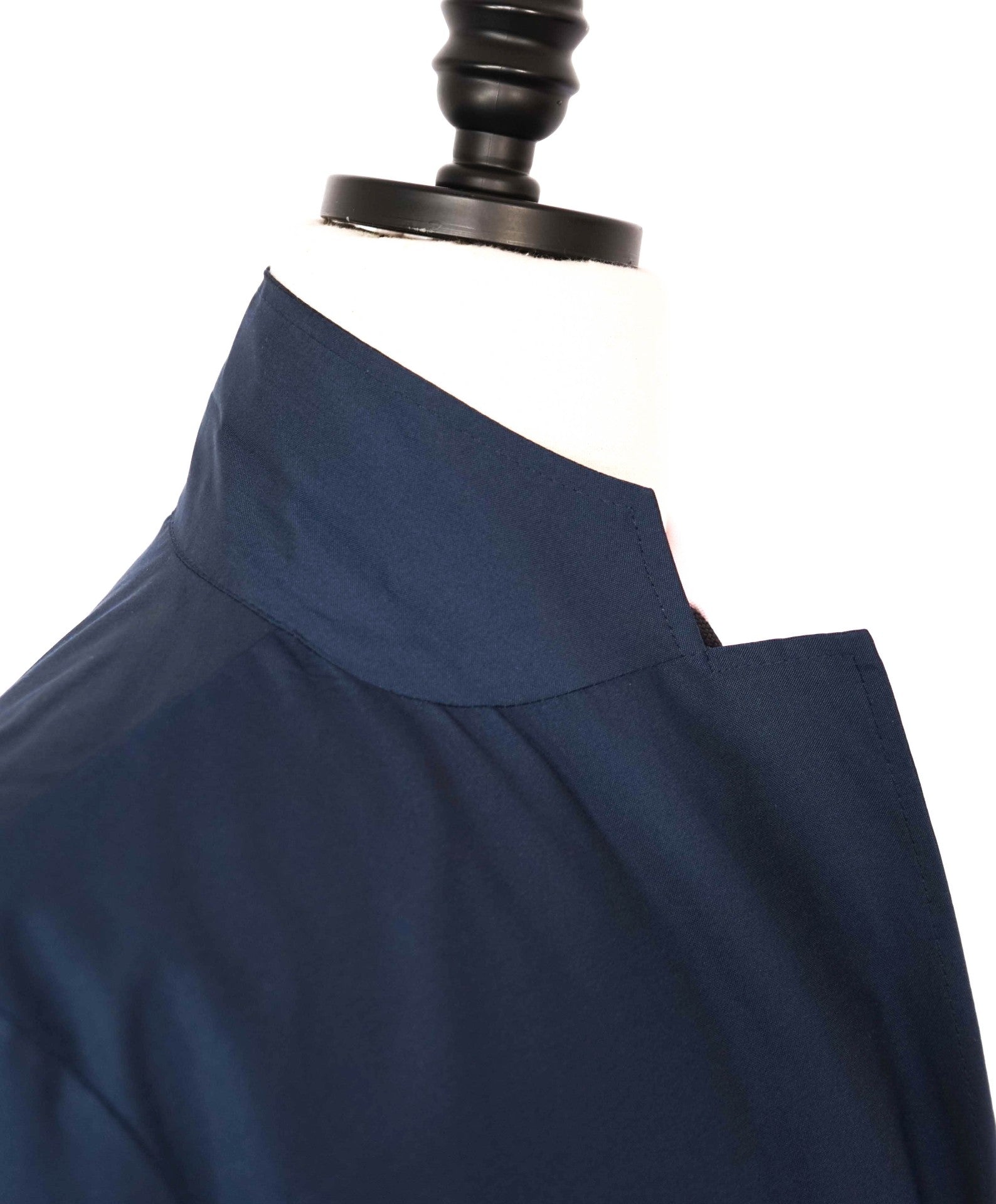 $2,495 ISAIA - Solid Navy Blue Raincoat Trench Jacket - 46R