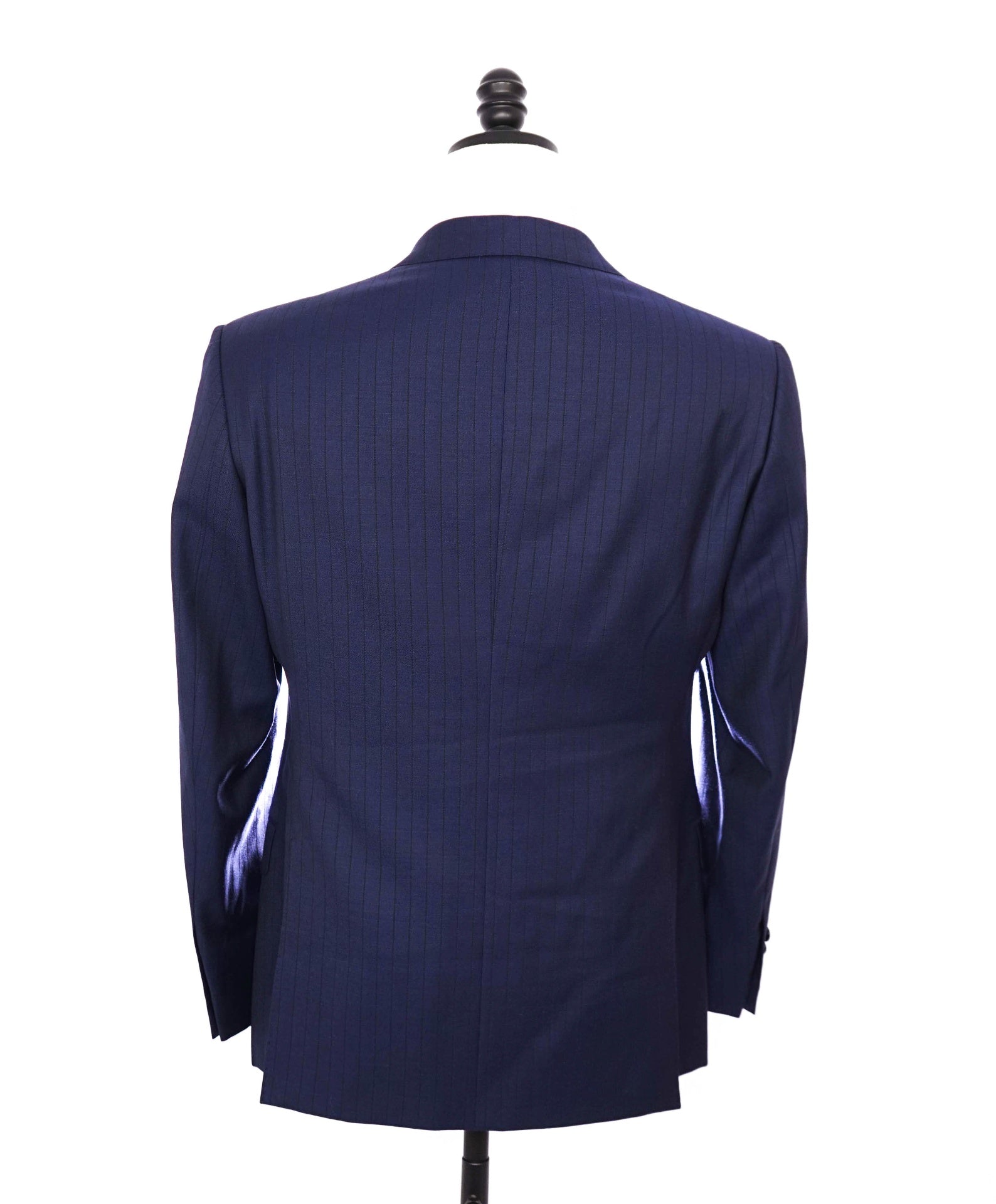 $1,995 ARMANI COLLEZIONI - Navy Blue Stripe Wool "G LINE" Suit - 38S